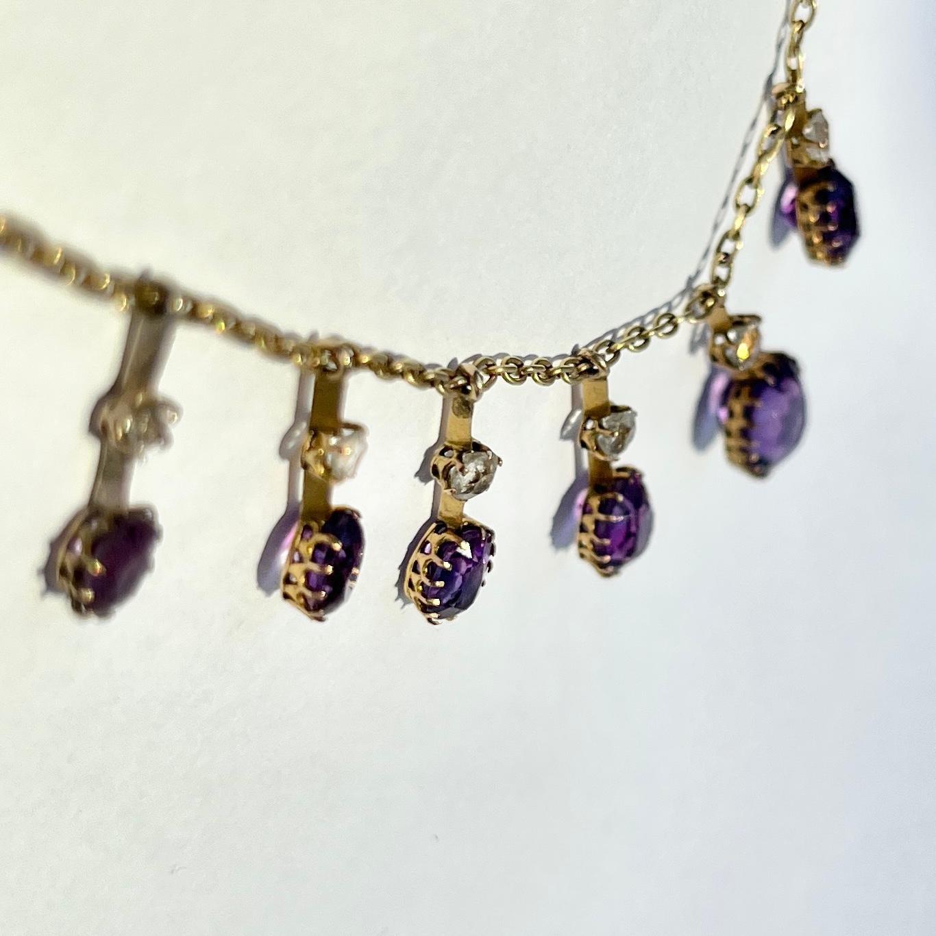Edoardiano Collana ad anello in oro giallo 9 carati con ametista e crisoprasio di epoca edoardiana in vendita