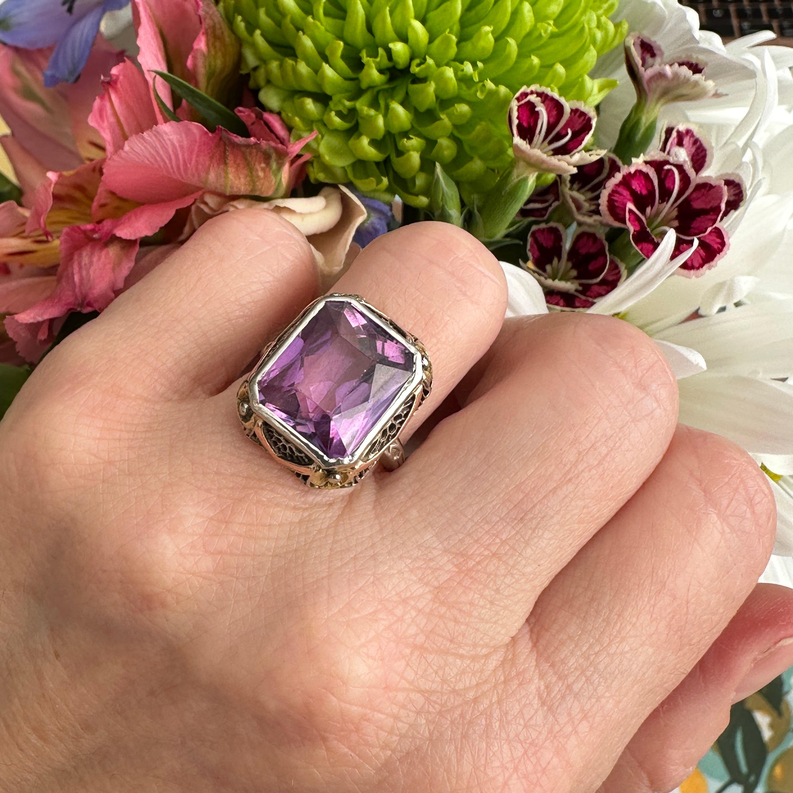 Edwardian Amethyst Pansy 14K Gold Filigree Ring In Good Condition In Scotts Valley, CA