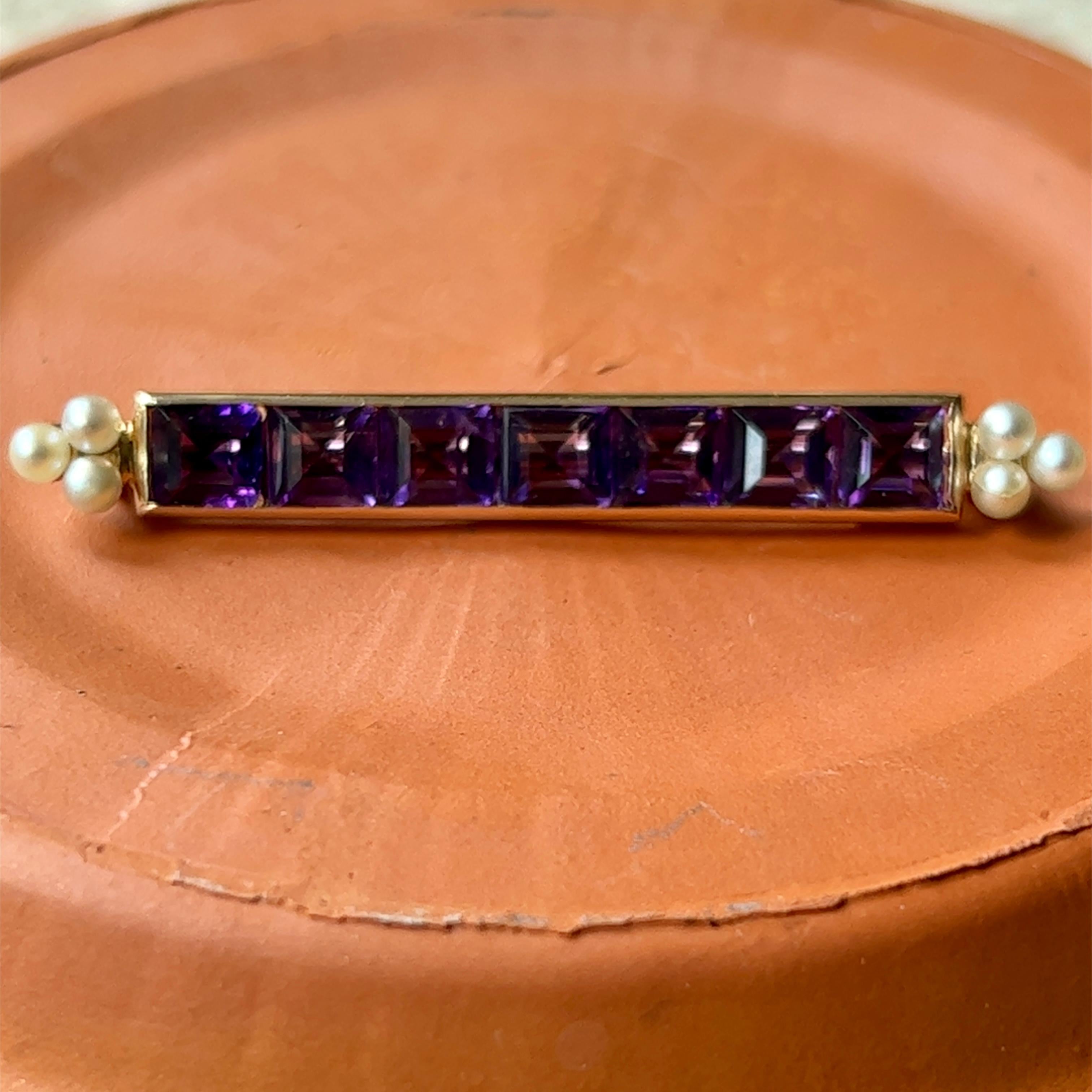 Edwardian Amethyst & Pearl Bar Pin in 14K Gold In Good Condition In Towson, MD
