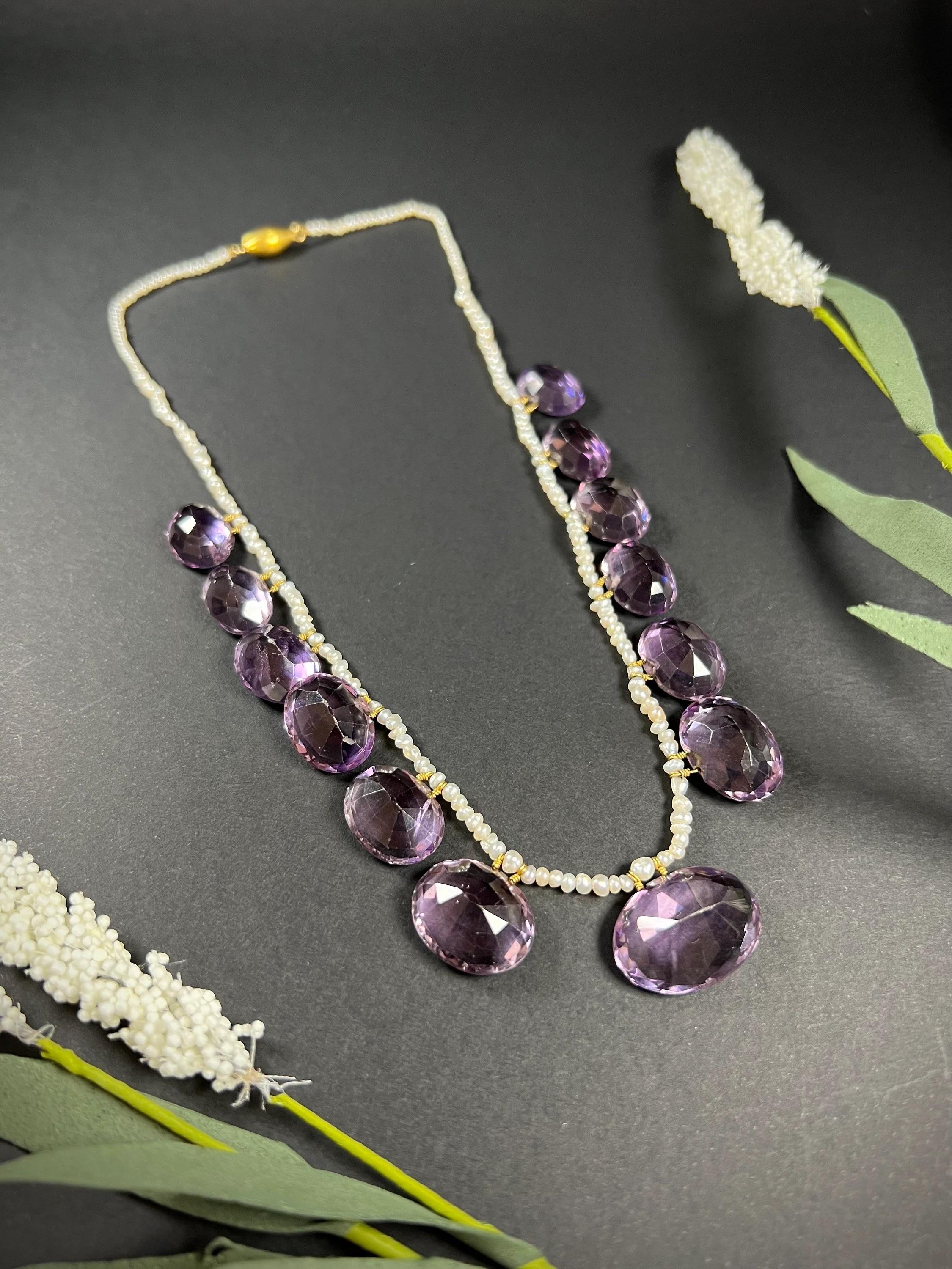 Edwardian Amethyst & Pearl Necklace 18ct Gold Clasp In Good Condition For Sale In Brighton, GB