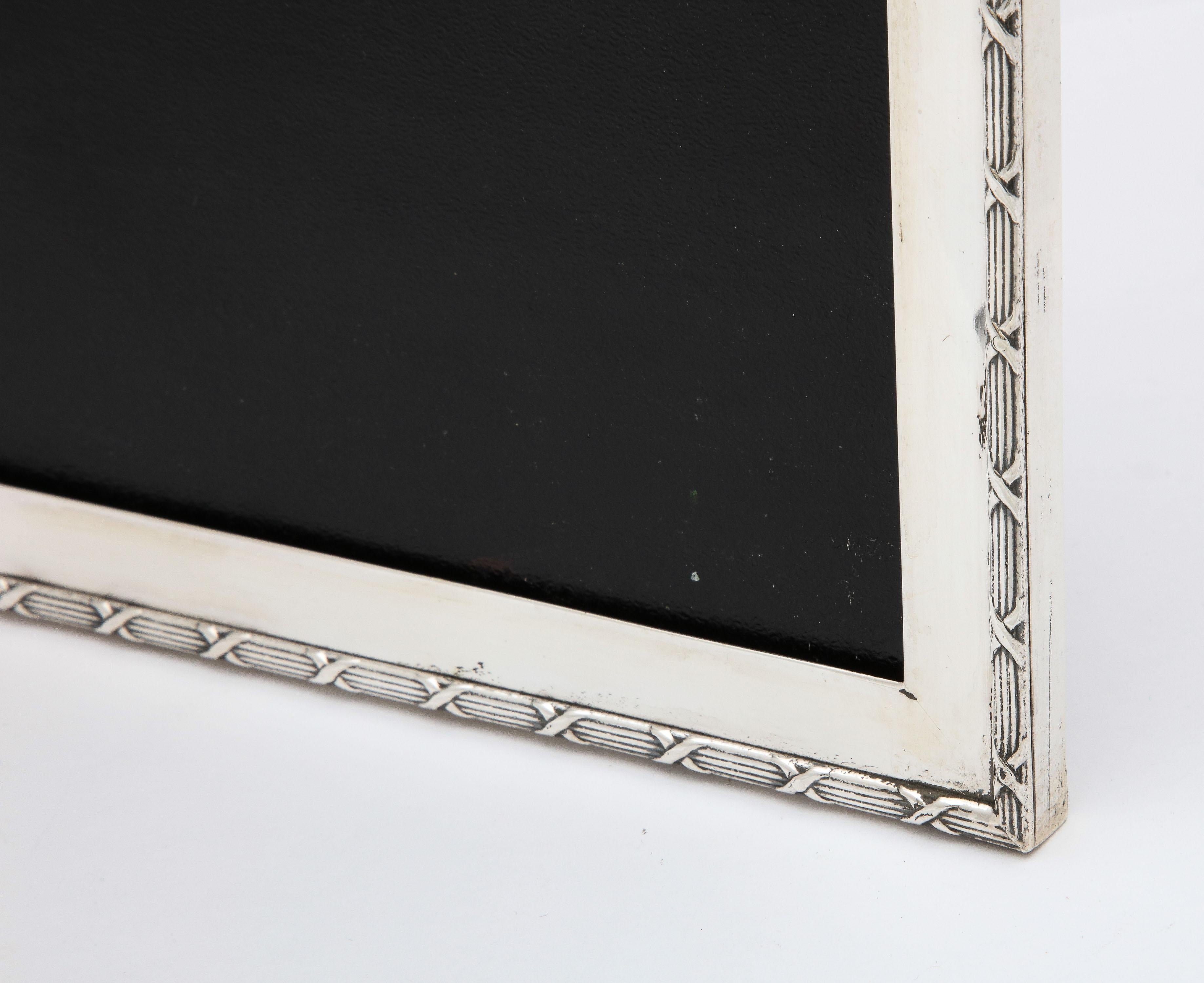 Early 20th Century Edwardian Anglo-Indian Sterling Silver Hump-Topped Picture Frame With Wood Back