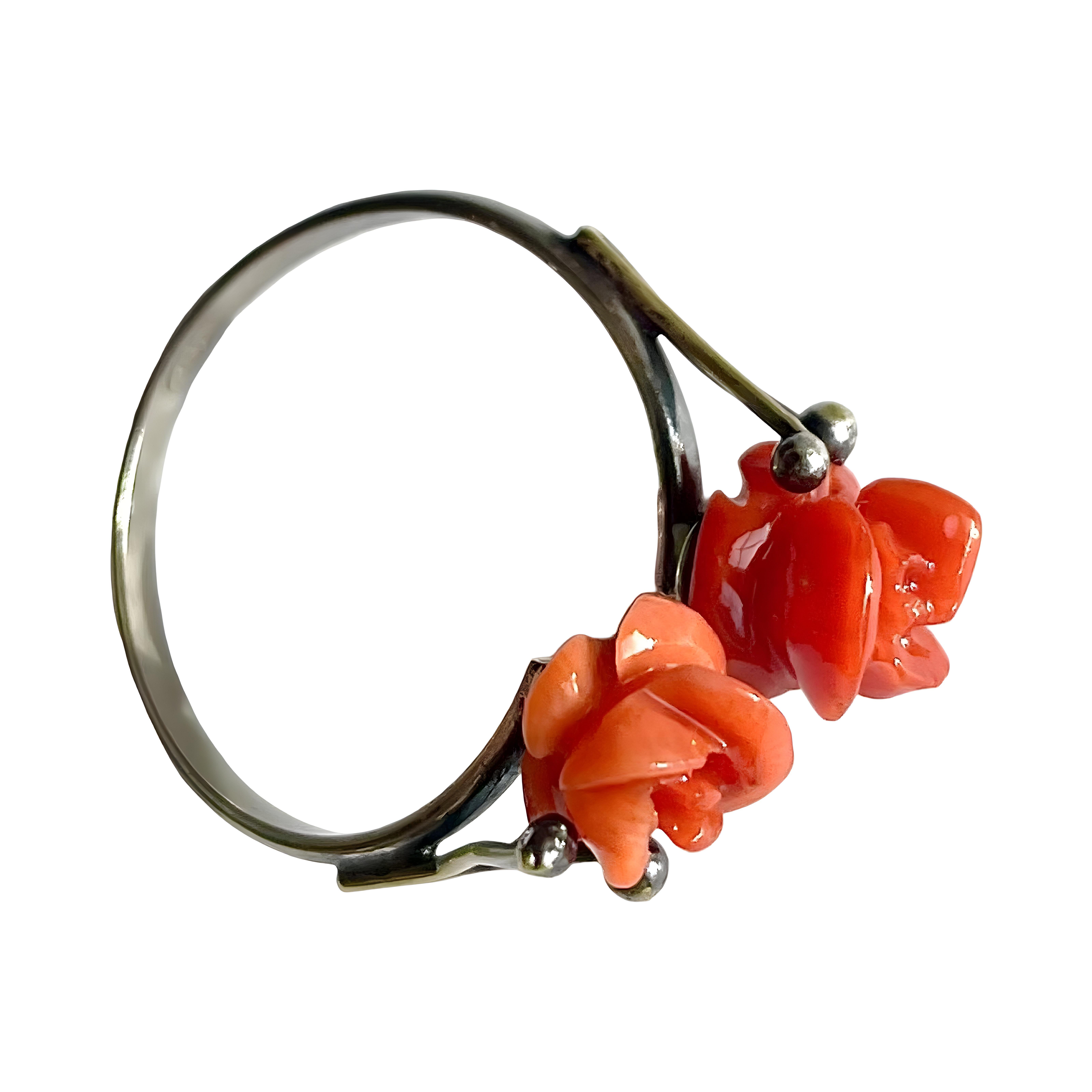 Edwardian antique carved red Coral roses Ring set in 800 Silver, Adjustable band For Sale 5