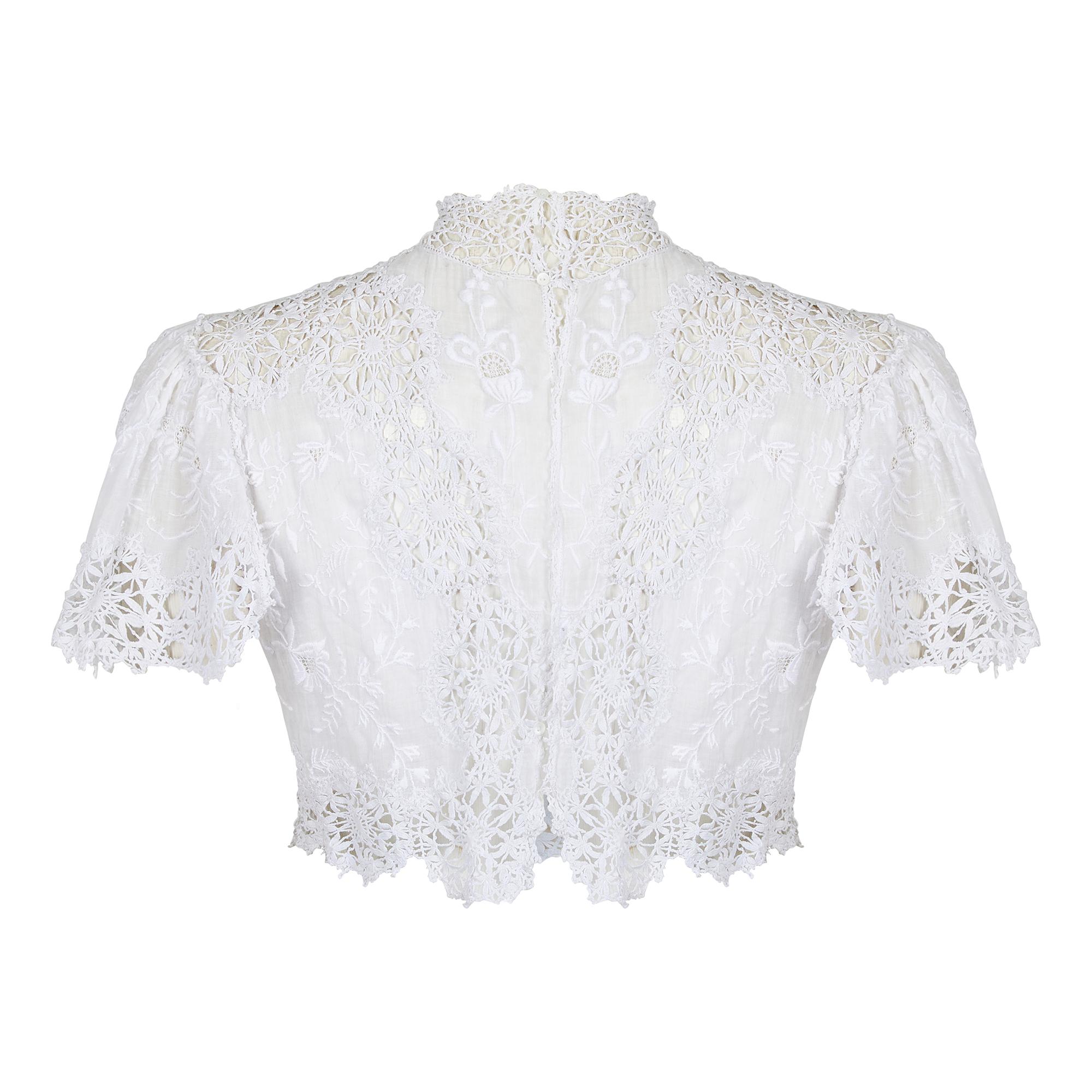 This is an exceptional antique Maltese lace, mousseline cotton and embroidered blouse in very fine antique condition. This versatile piece has a breath-taking amount of work involved in the construction, which is entirely handmade and comprised of