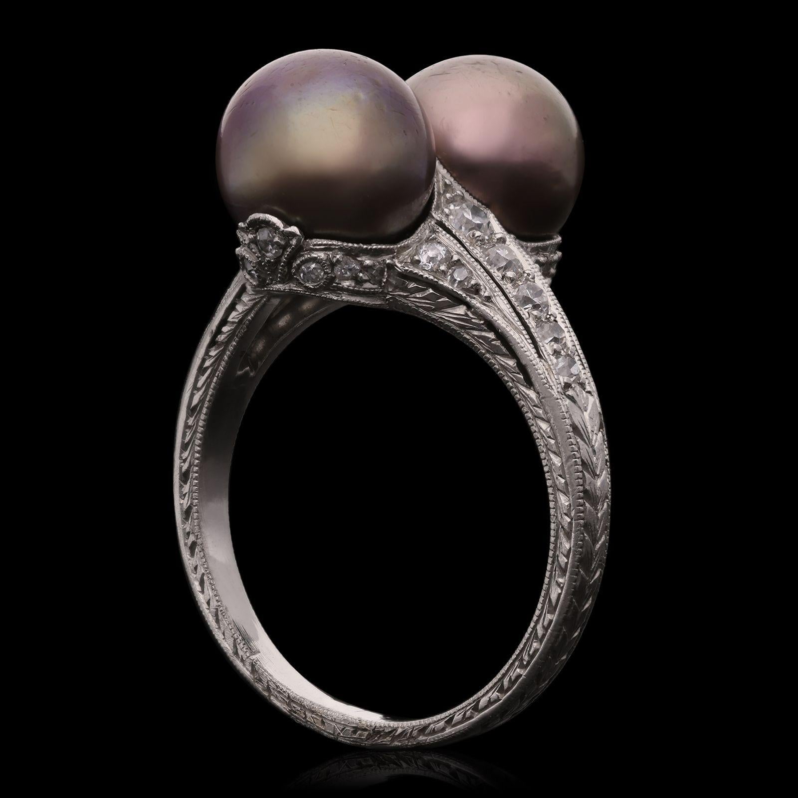 Antiker edwardianischer Ring aus Platin mit Naturperlen und Diamanten, um 1910 (Alteuropäischer Brillantschliff) im Angebot