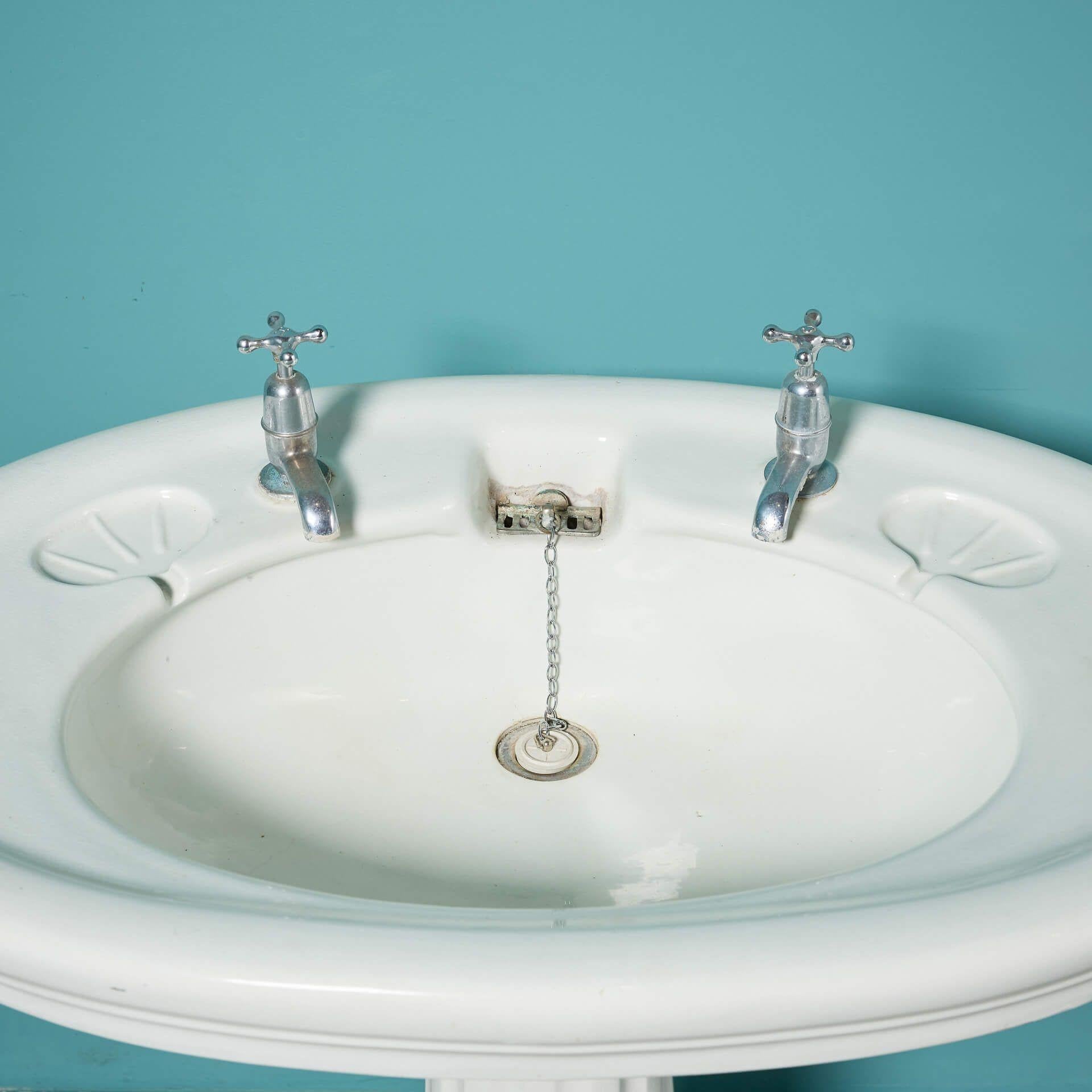 Anglais Lave-mains à piédestal en porcelaine ancienne d'époque édouardienne en vente