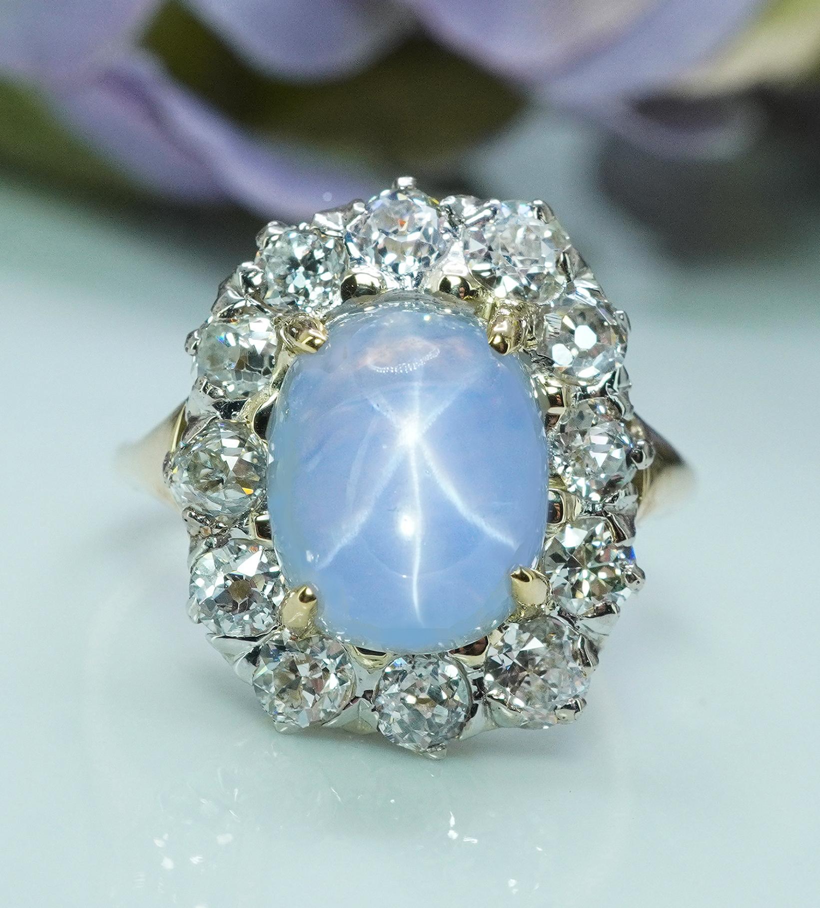 Edoardiano Anello aureolato in oro 18 carati con zaffiro e miniera di diamante in vendita