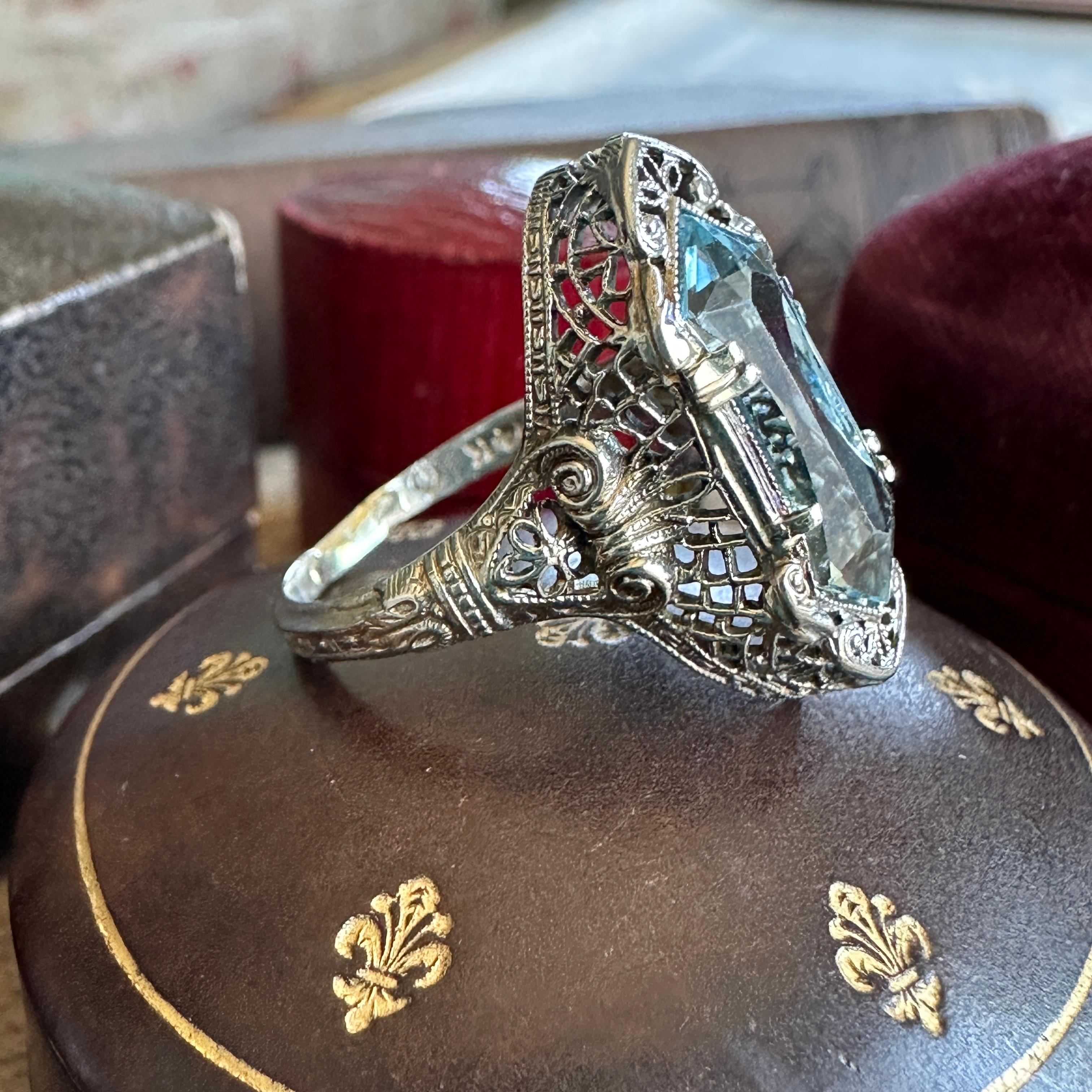 Edwardian Aquamarine 14K White Gold Filigree Ring In Good Condition In Scotts Valley, CA