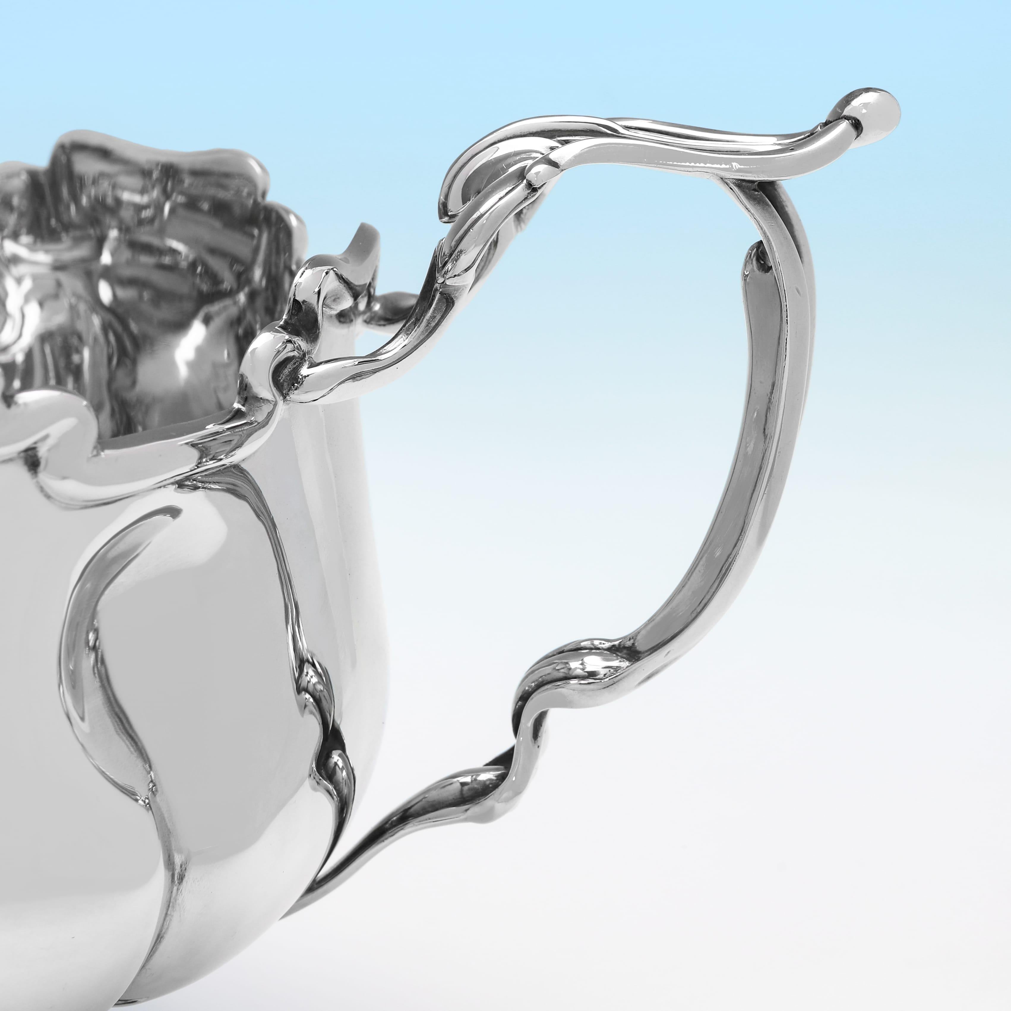 Inizio XX secolo Ciotola ovale in argento in stile Art Nouveau edoardiano con marchio di fabbrica del 1907 in vendita