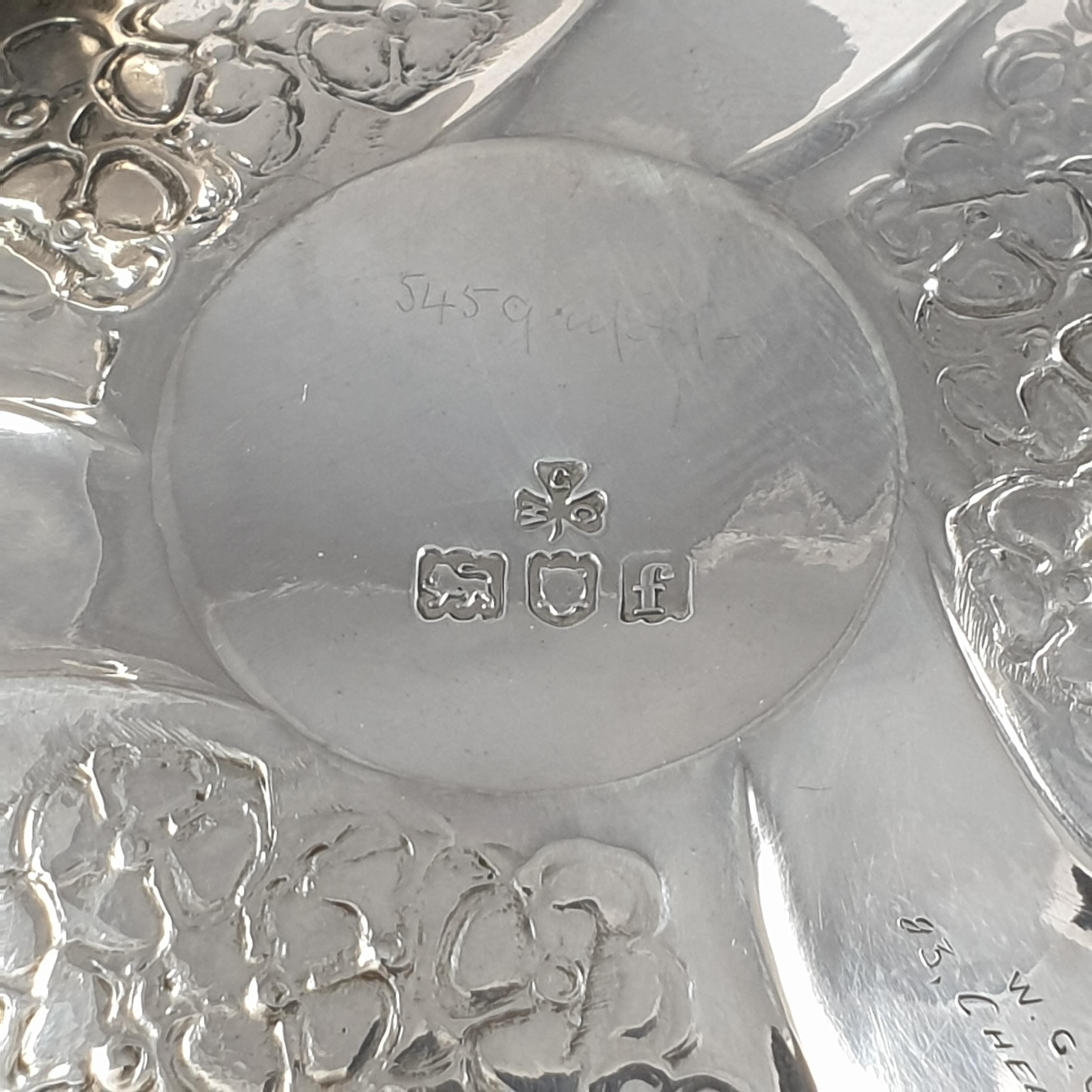 Tazza d'argento Art Nouveau edoardiana di Kate Harris per W.G. Connell, 1901 in vendita 3