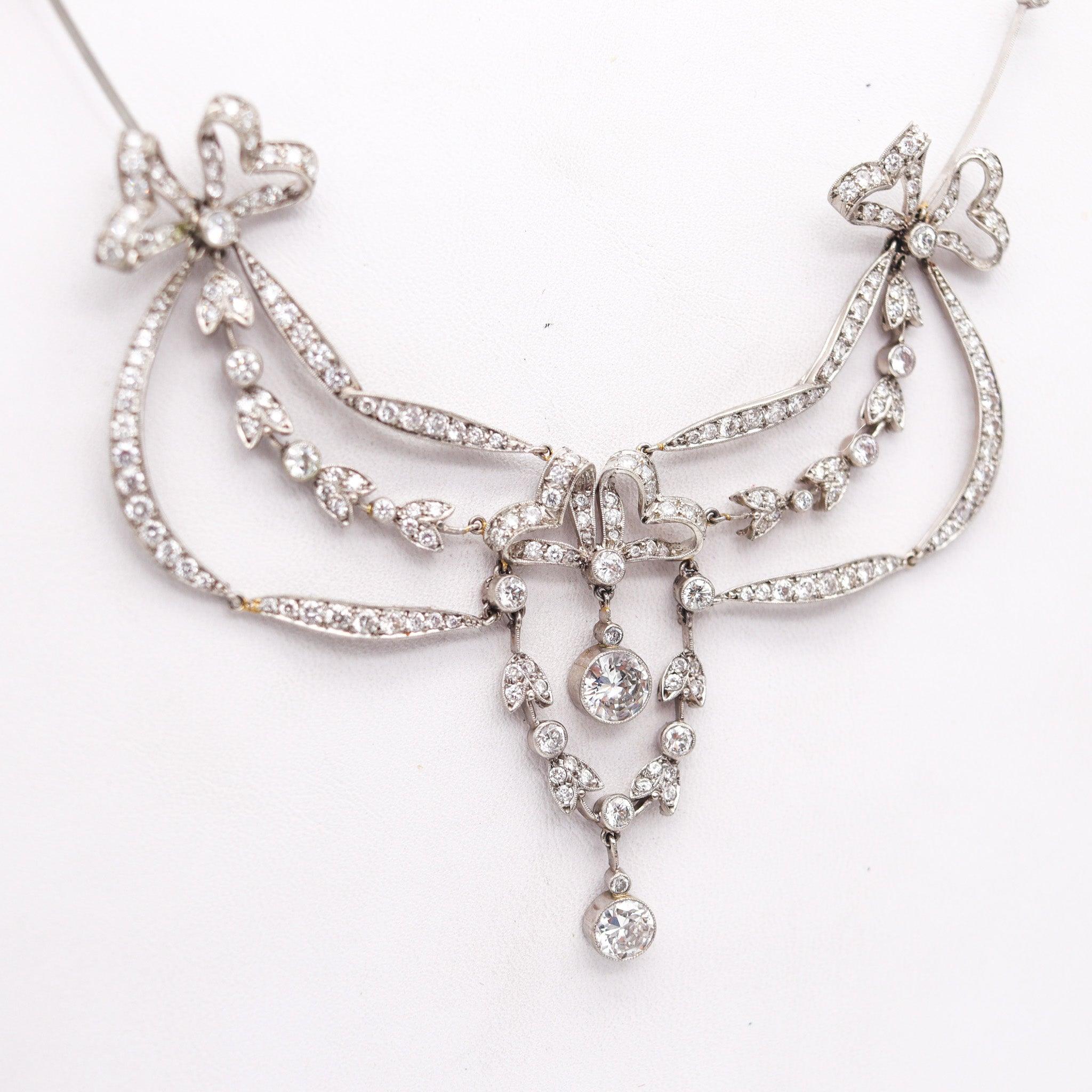 Edwardian EDWARDIAN Belle Epoque 1905 Platinum Festoon Necklace With 10.35 Ctw Diamonds For Sale