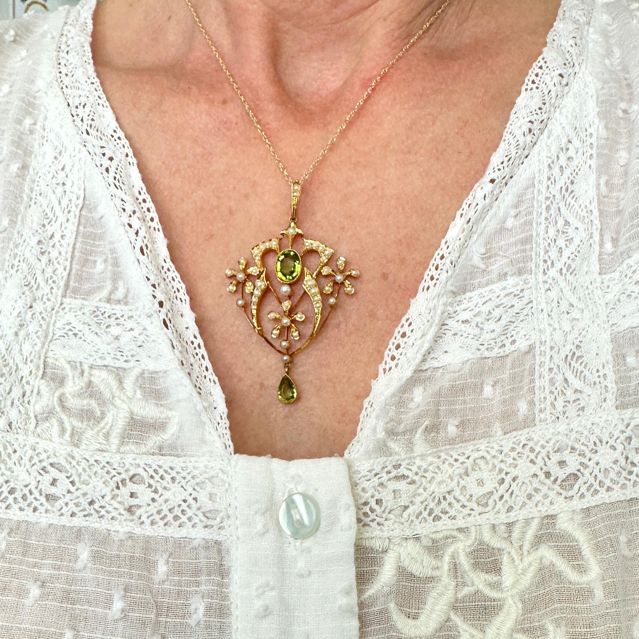 Women's Edwardian Belle Epoque Peridot Pearl 15K Pendant Necklace