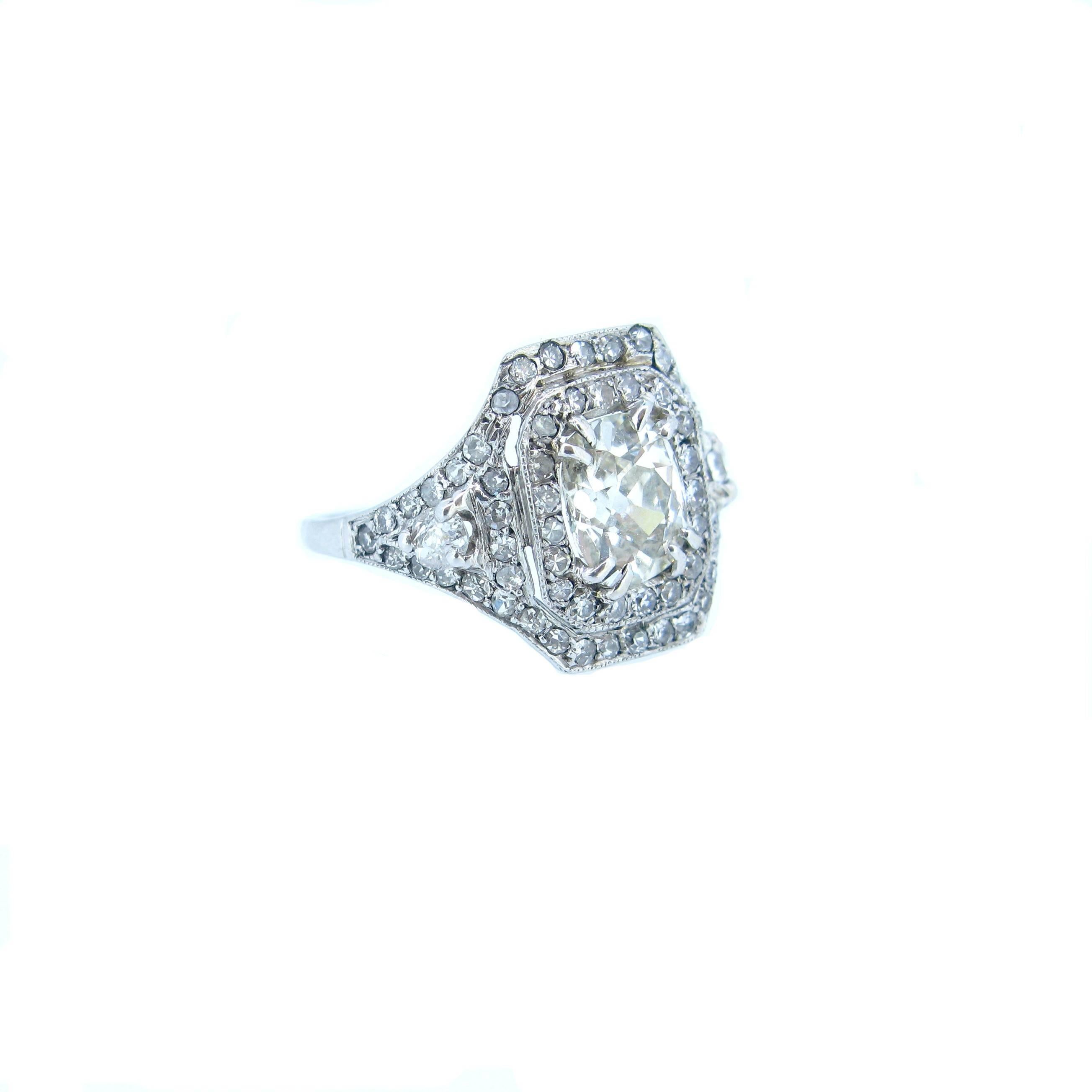 Women's or Men's Edwardian Belle Époque Platinum French Diamonds Cushion Cut Ring