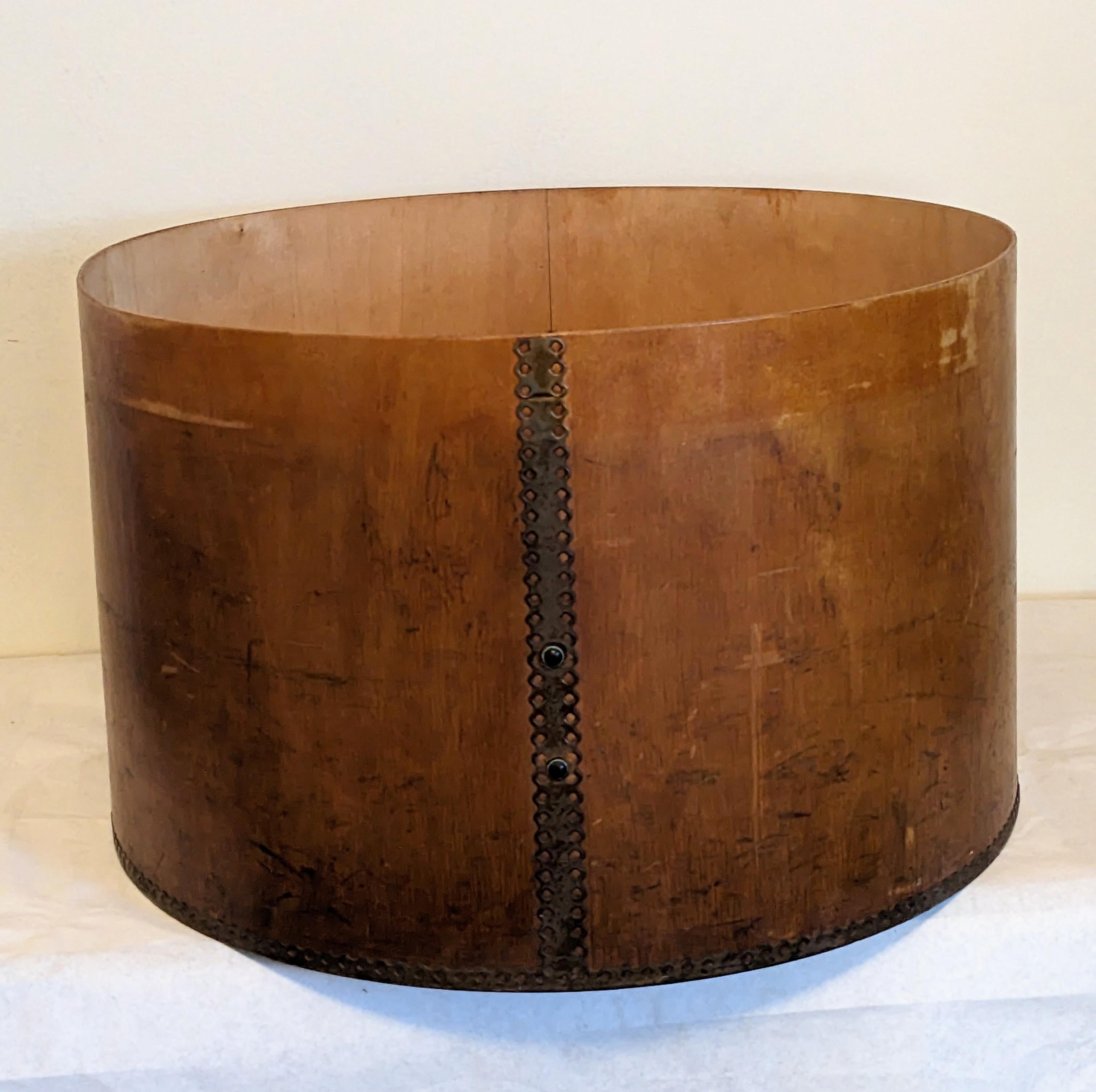 Edwardian Bent Wood Hat Box For Sale 4