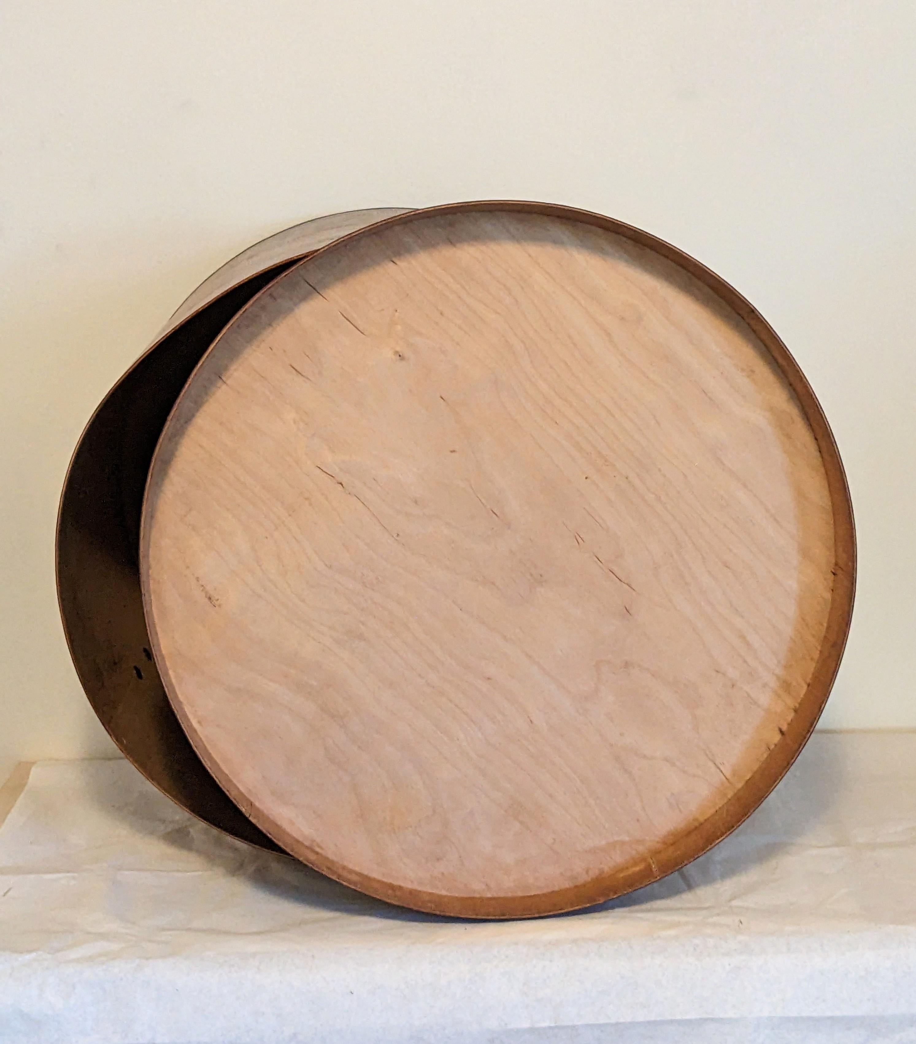 Caja de sombreros eduardiana de madera curvada en venta 6