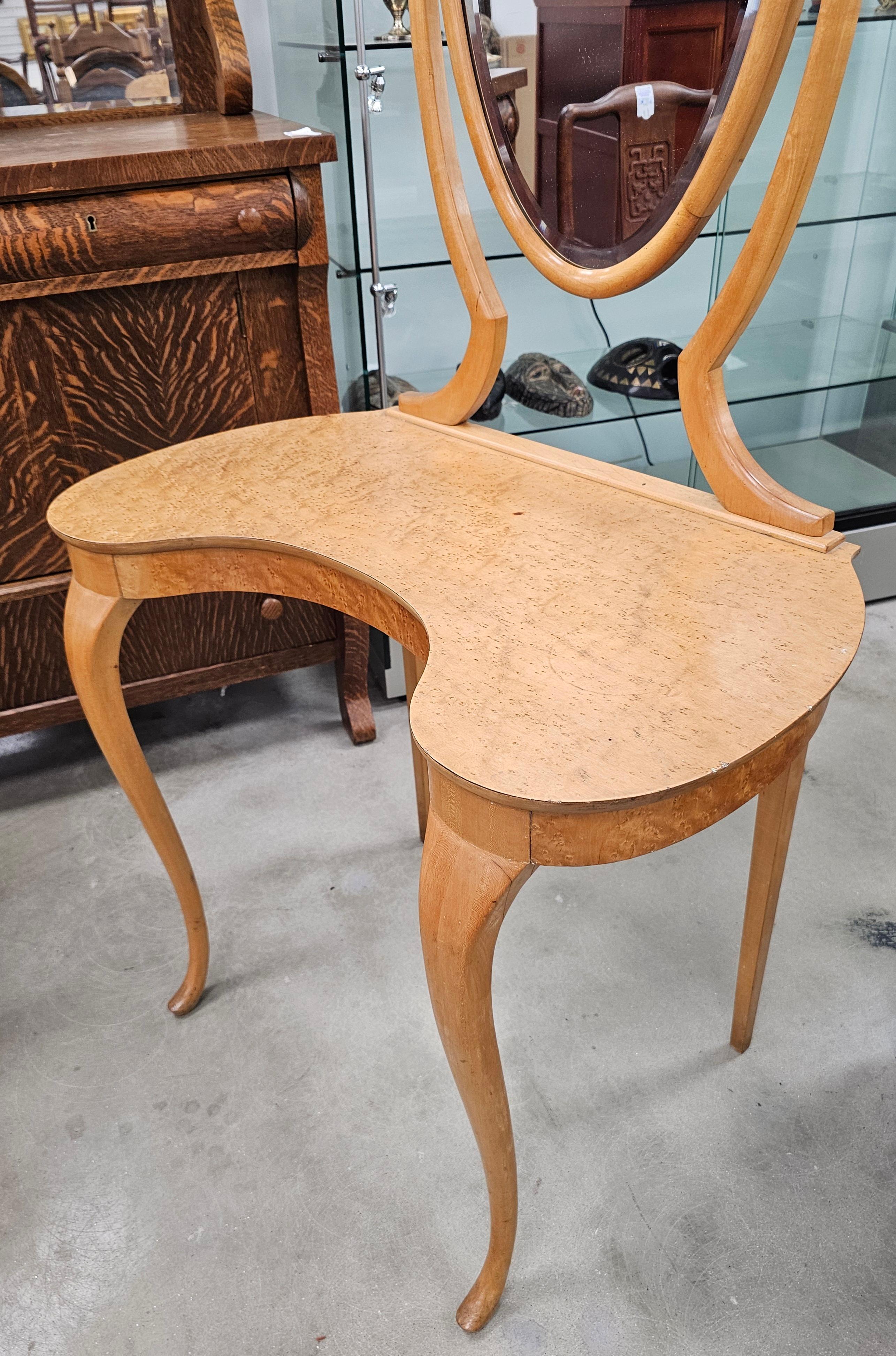Edwardian Birdseye Maple Mirrored Vanity with Side Chair For Sale 5