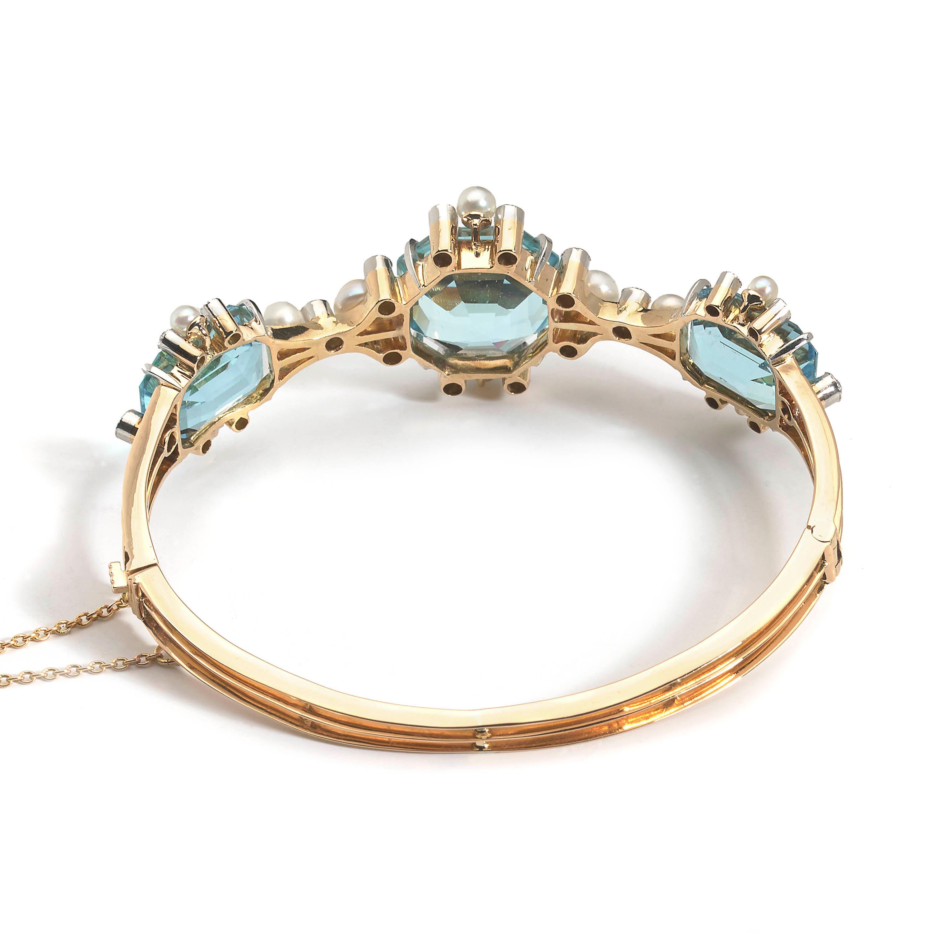 Edwardian Birks of Canada Aquamarine, Pearl, Diamond and Gold Bangle, circa 1905 In Good Condition For Sale In London, GB