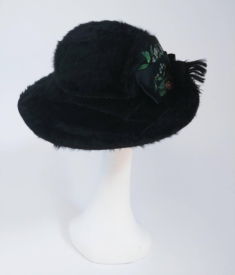 Women's Edwardian Black Fur Felt Picture Hat w/ Painted Ribbon, 1910s For Sale