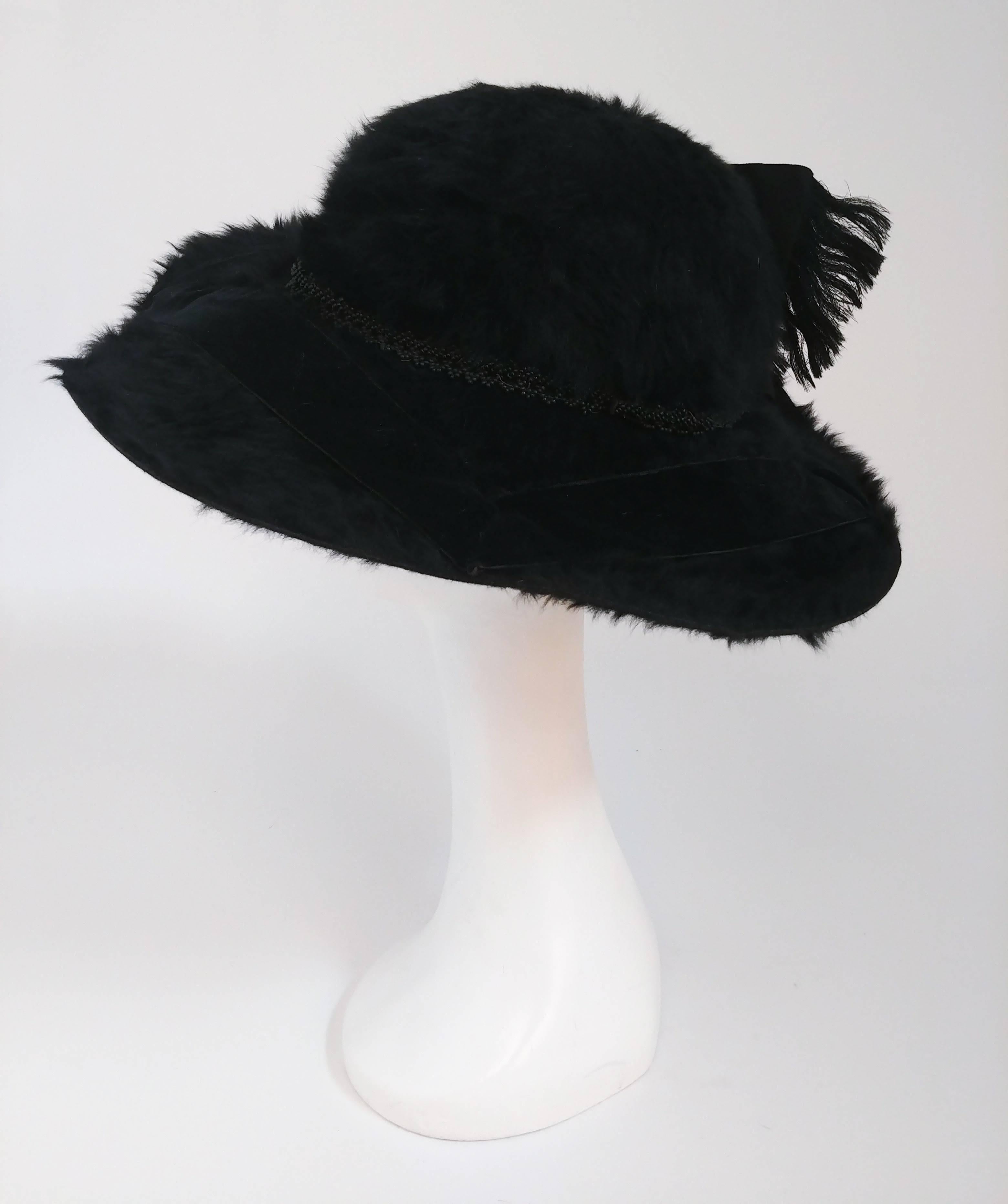 Edwardian Black Fur Felt Picture Hat w/ Painted Ribbon, 1910s In Good Condition For Sale In San Francisco, CA