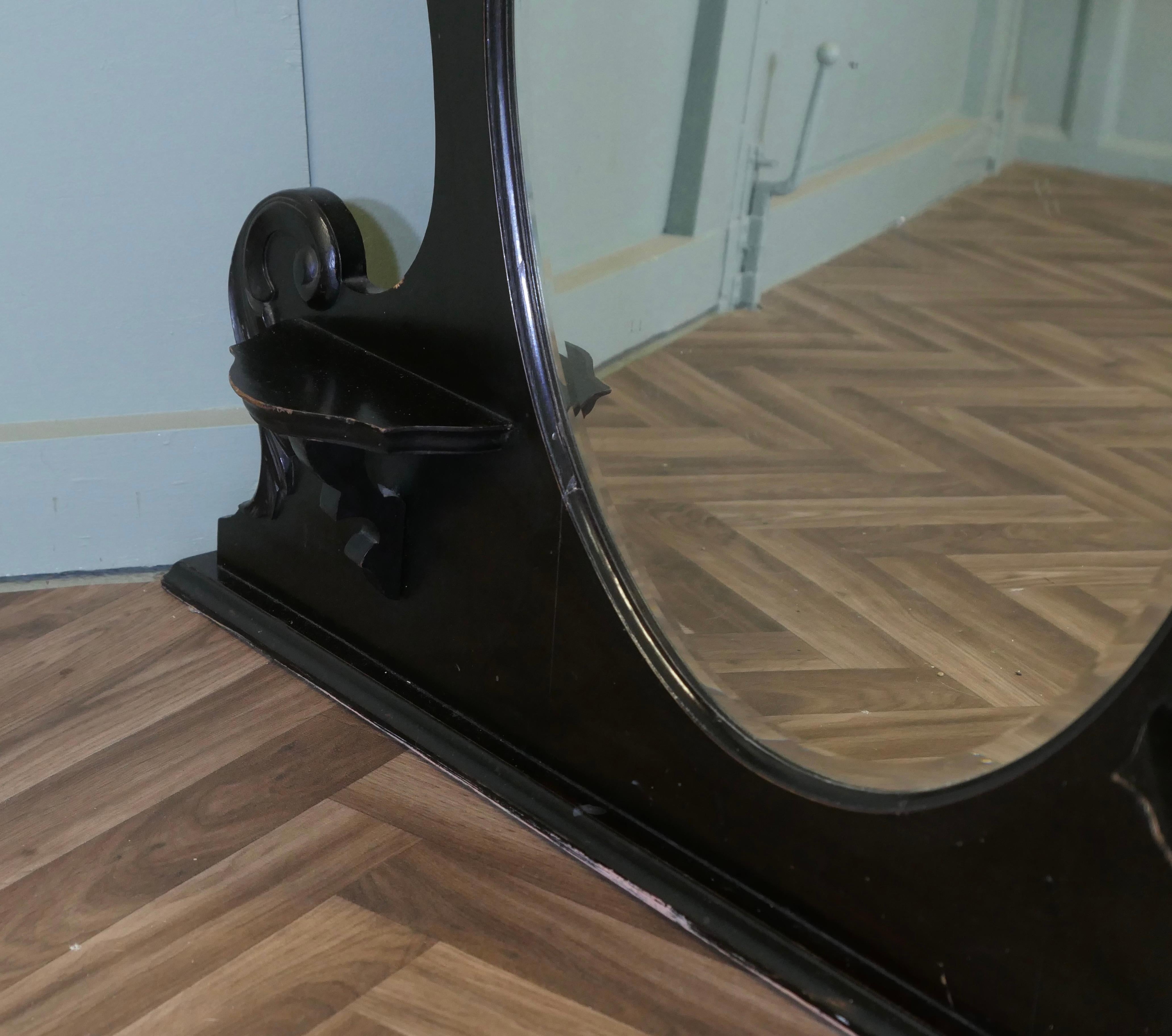 Edwardian Black Lacquer Overmantel mit Herz Spiegel (Lack) im Angebot