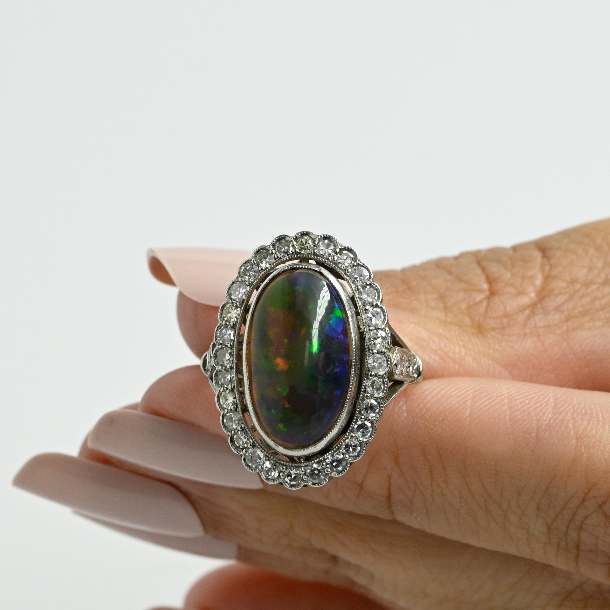 Platinring mit schwarzem Opal, Cabochon und Diamant-Halo im viktorianischen Edwardianischen Stil 3