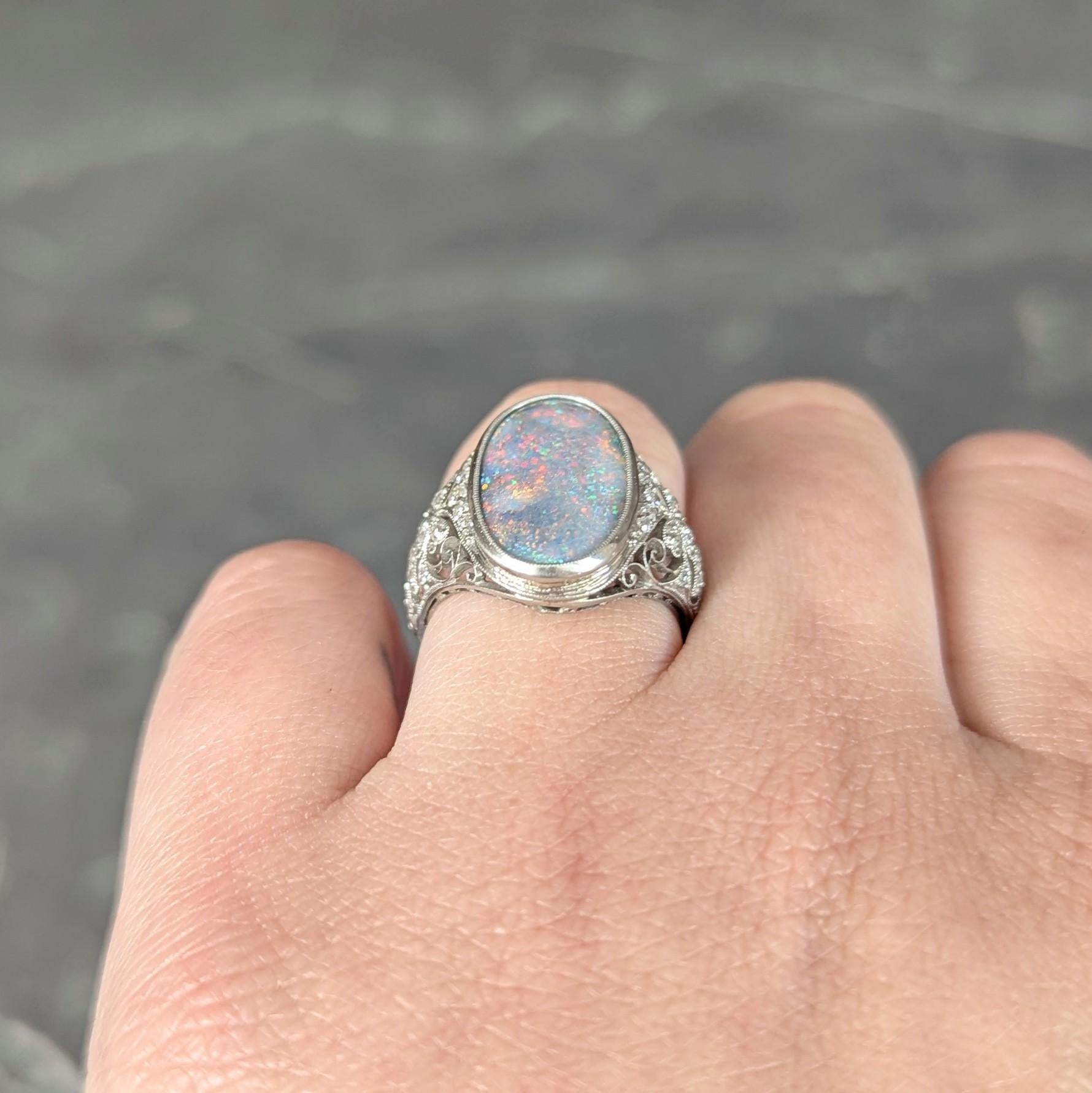 Anello da cena a trifoglio antico in platino con diamante e opale nero di epoca edoardiana in vendita 8