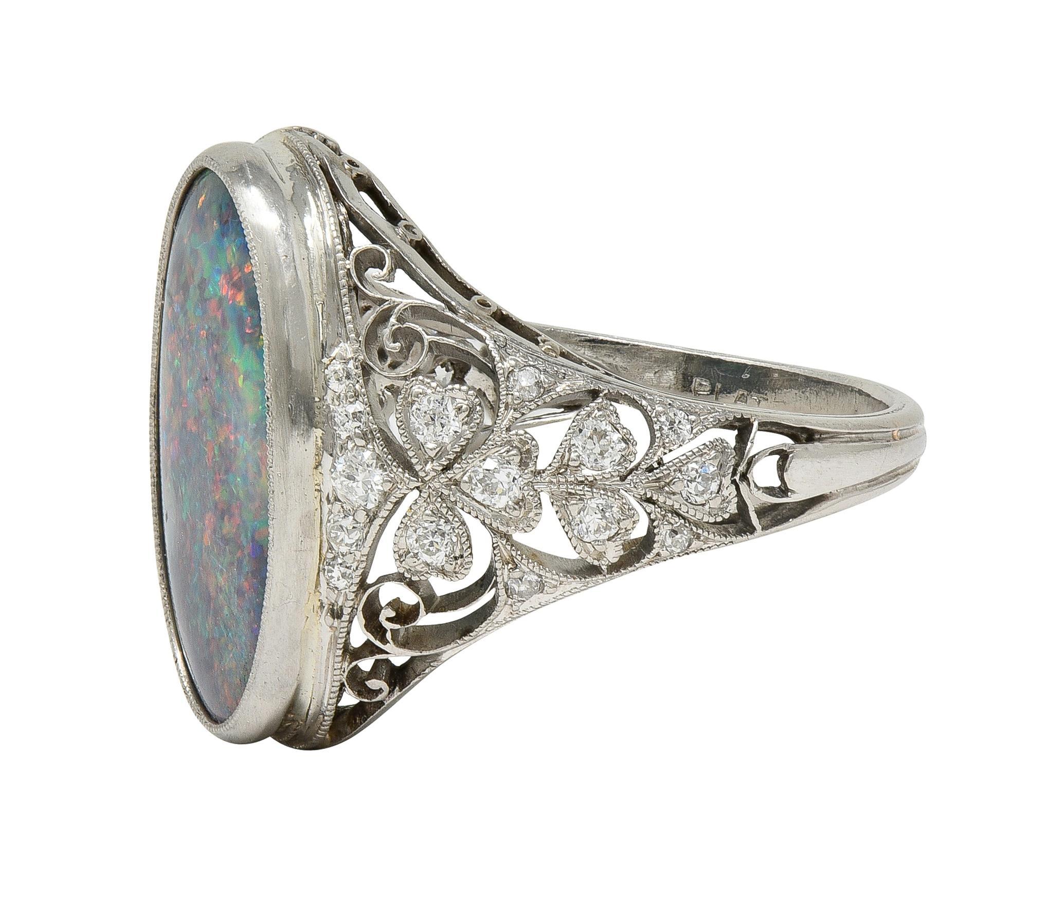 Anello da cena a trifoglio antico in platino con diamante e opale nero di epoca edoardiana in vendita 2