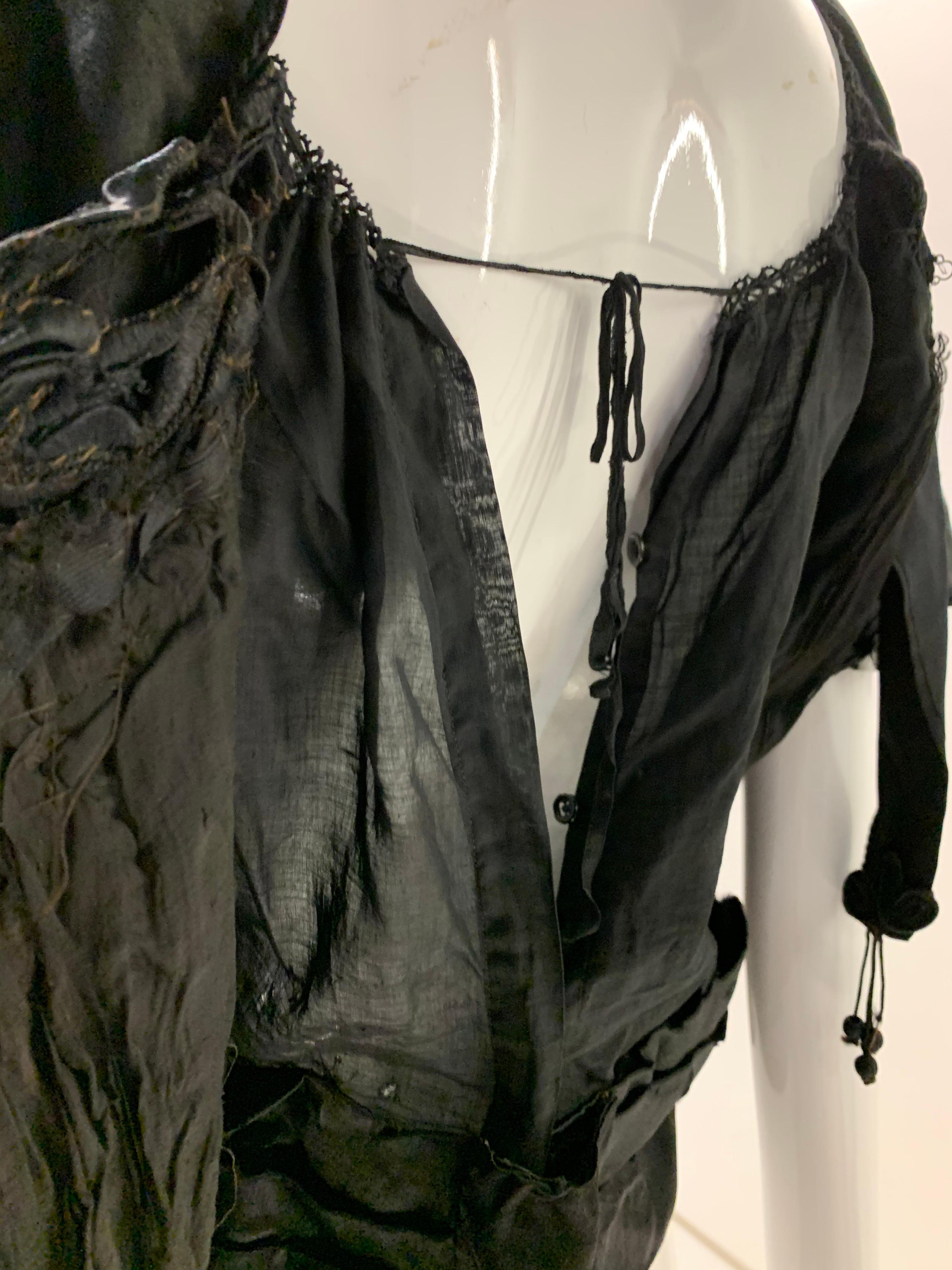 Schwarze edwardianische Seiden-Satin-Bluse aus Seide mit extravaganten Seidenfransen im Angebot 10