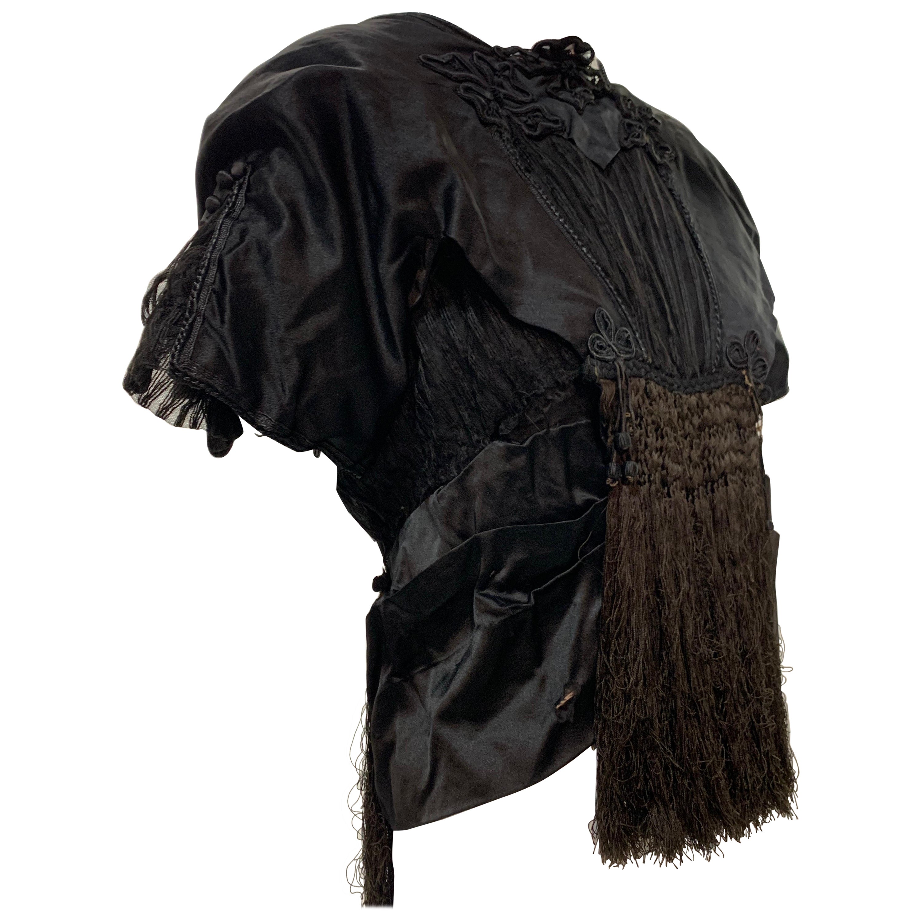 Chemisier édouardien en satin de soie noir avec franges de soie extravagantes en vente