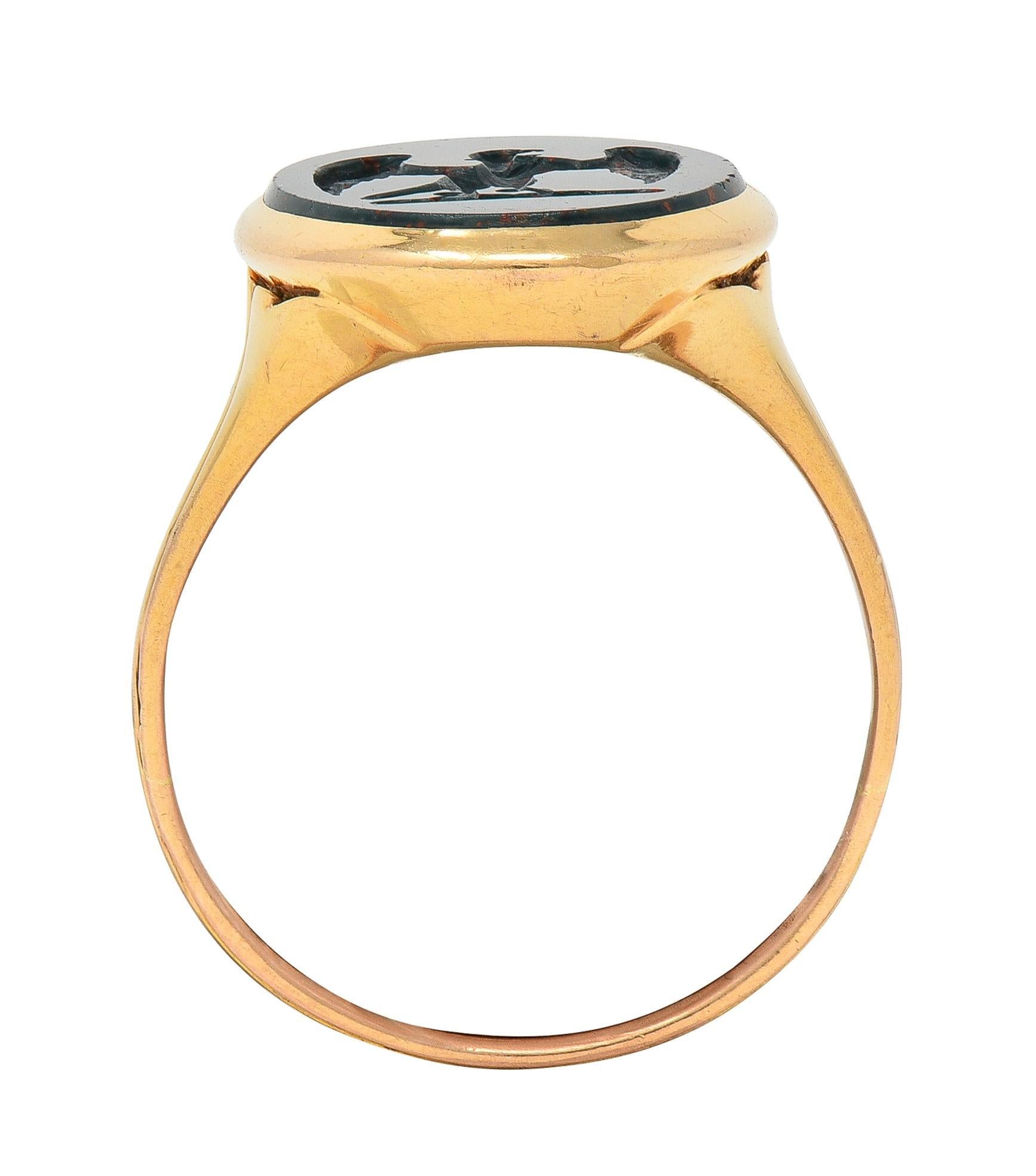 Anello Edwardiano in pietra sanguigna in oro giallo 18 carati con incisione antica dell'aquila in vendita 2