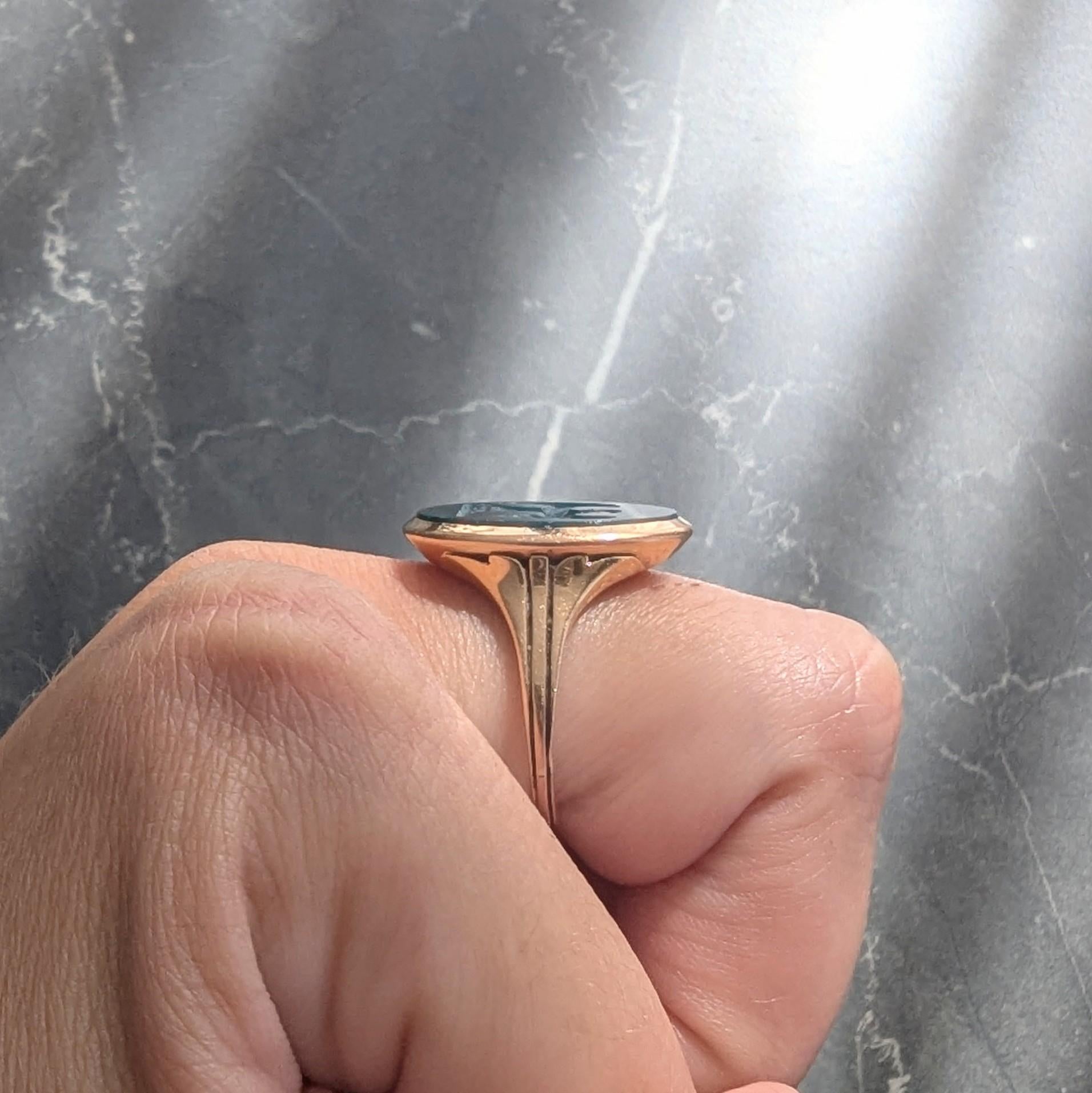 Anello Edwardiano in pietra sanguigna in oro giallo 18 carati con incisione antica dell'aquila in vendita 4