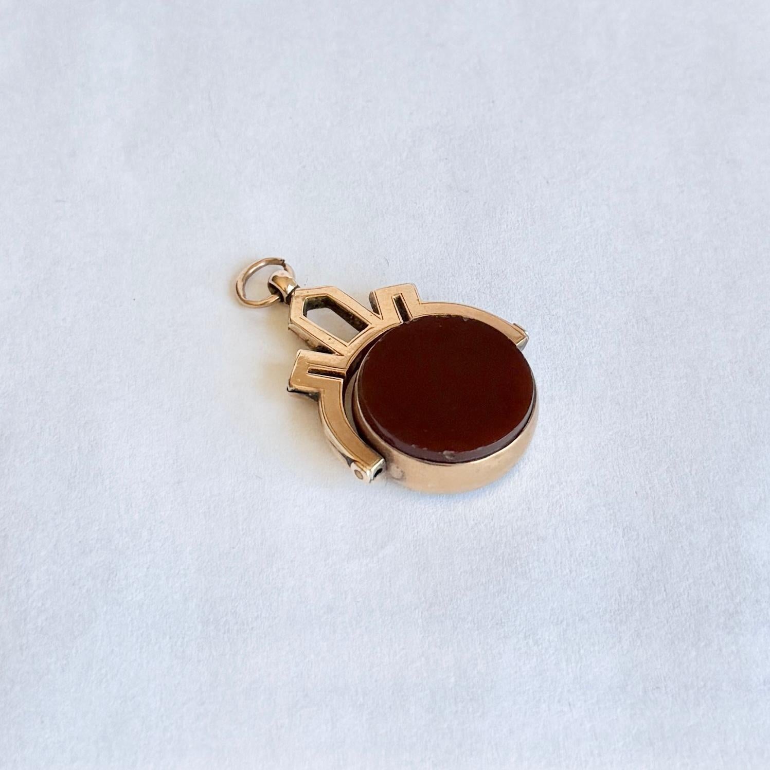 Cabochon Portafortuna edoardiano in pietra sanguigna e corniola d'oro a 9 carati in vendita