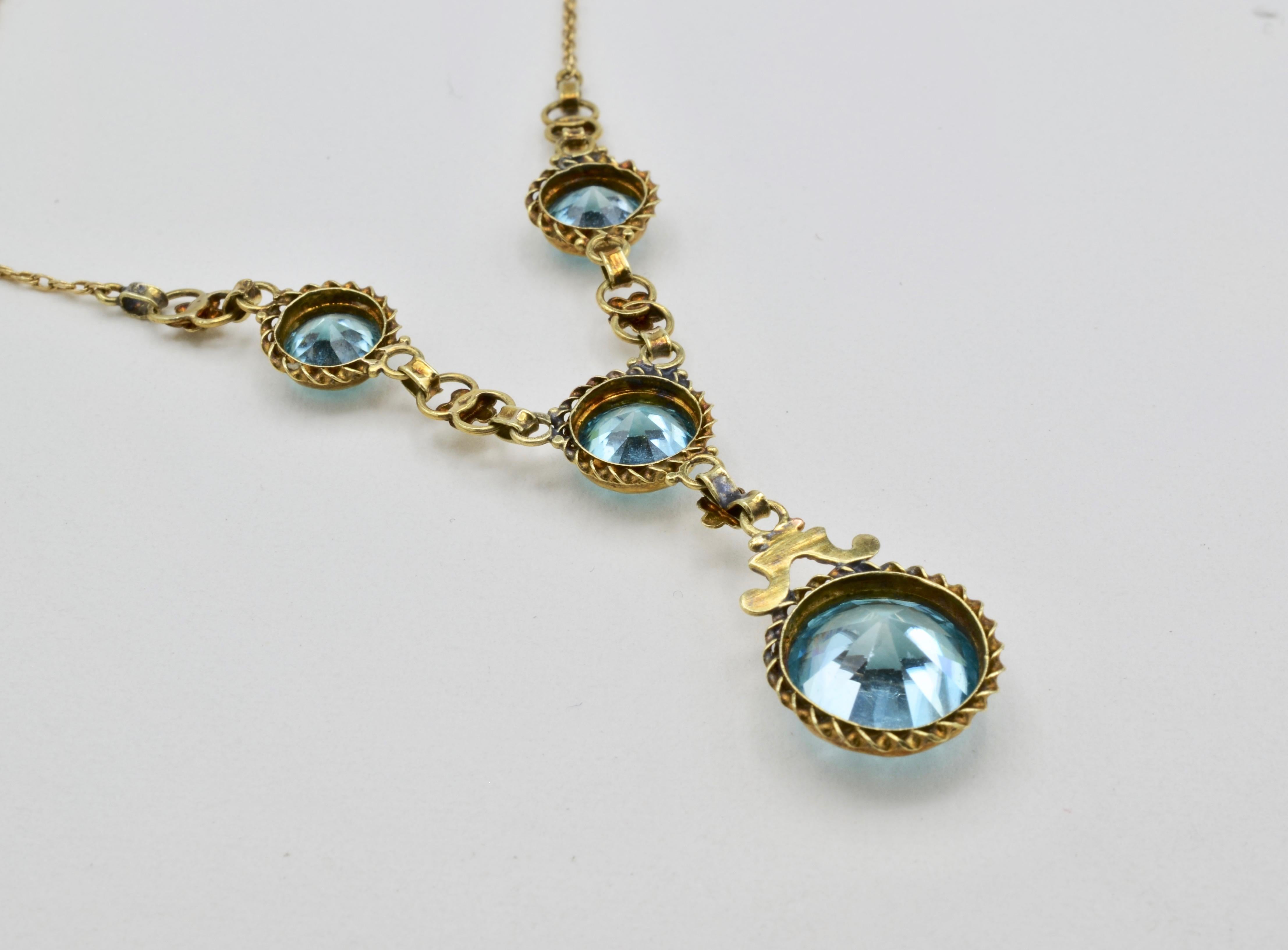 Donna Collana edoardiana con zircone blu in oro 14 carati in vendita