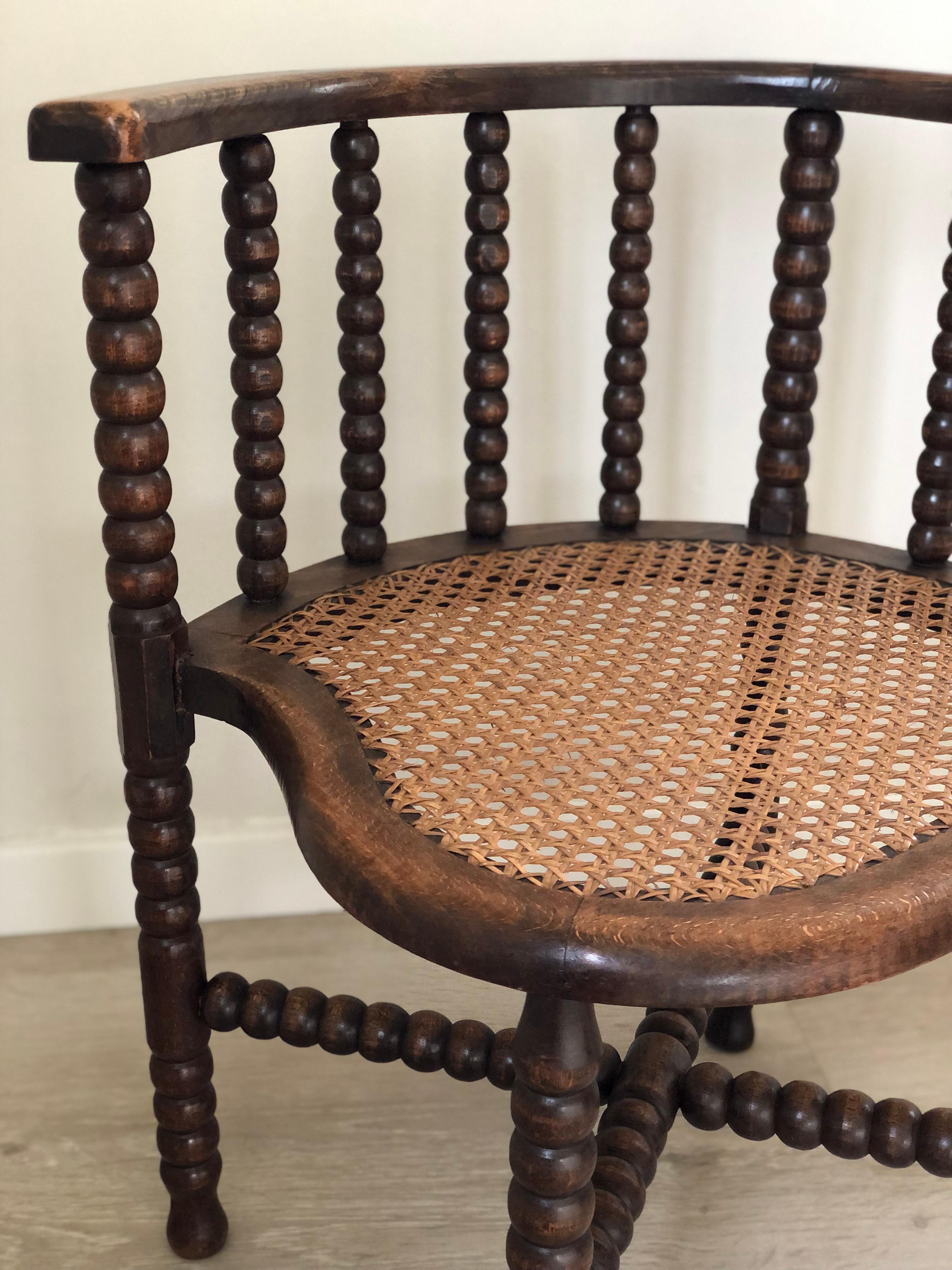 20ième siècle Fauteuil Bobbin édouardien avec canne début du 20ème siècle en vente