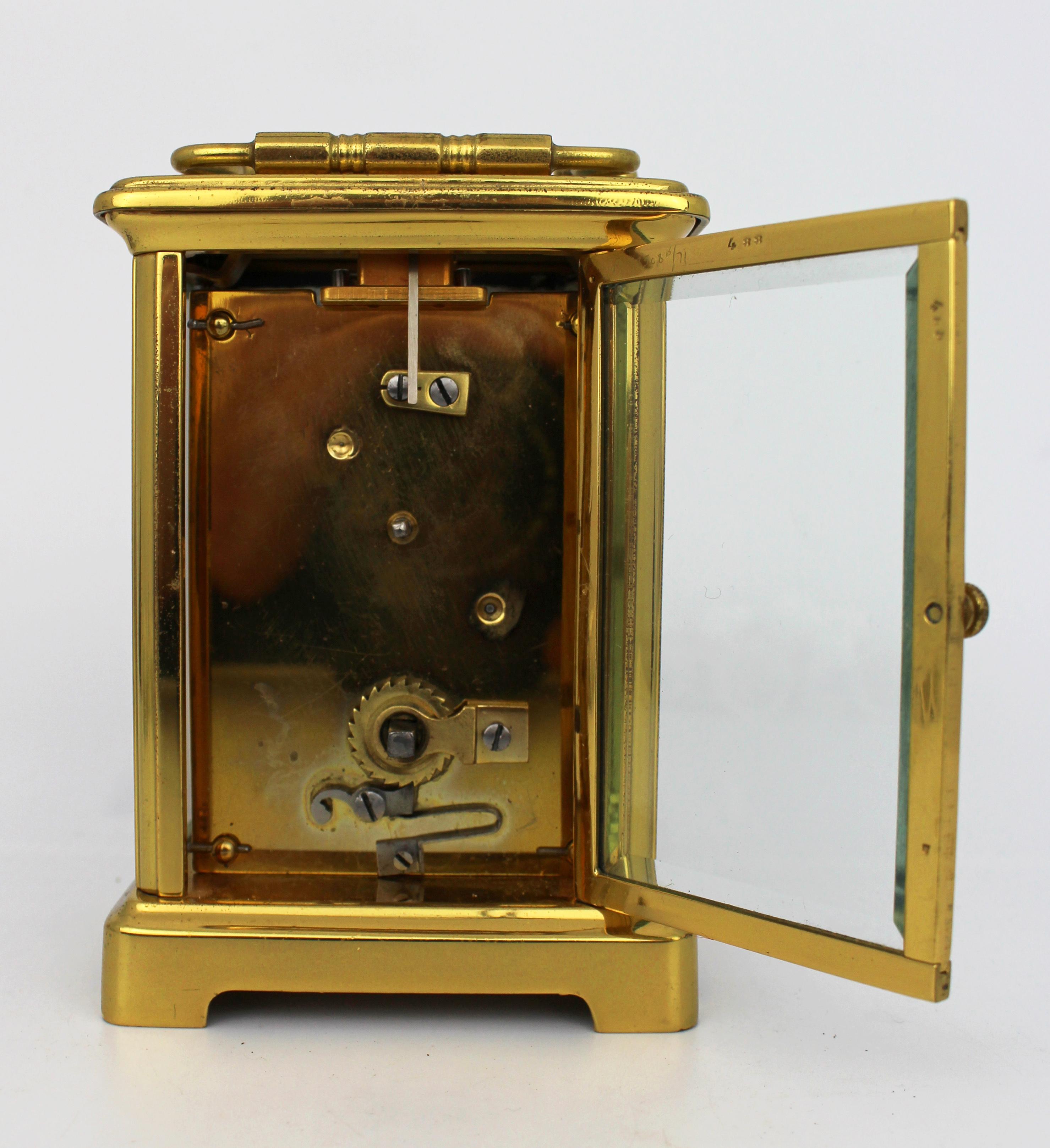 Laiton Horloge à chariot en laiton de l'époque édouardienne avec mouvement suisse en vente
