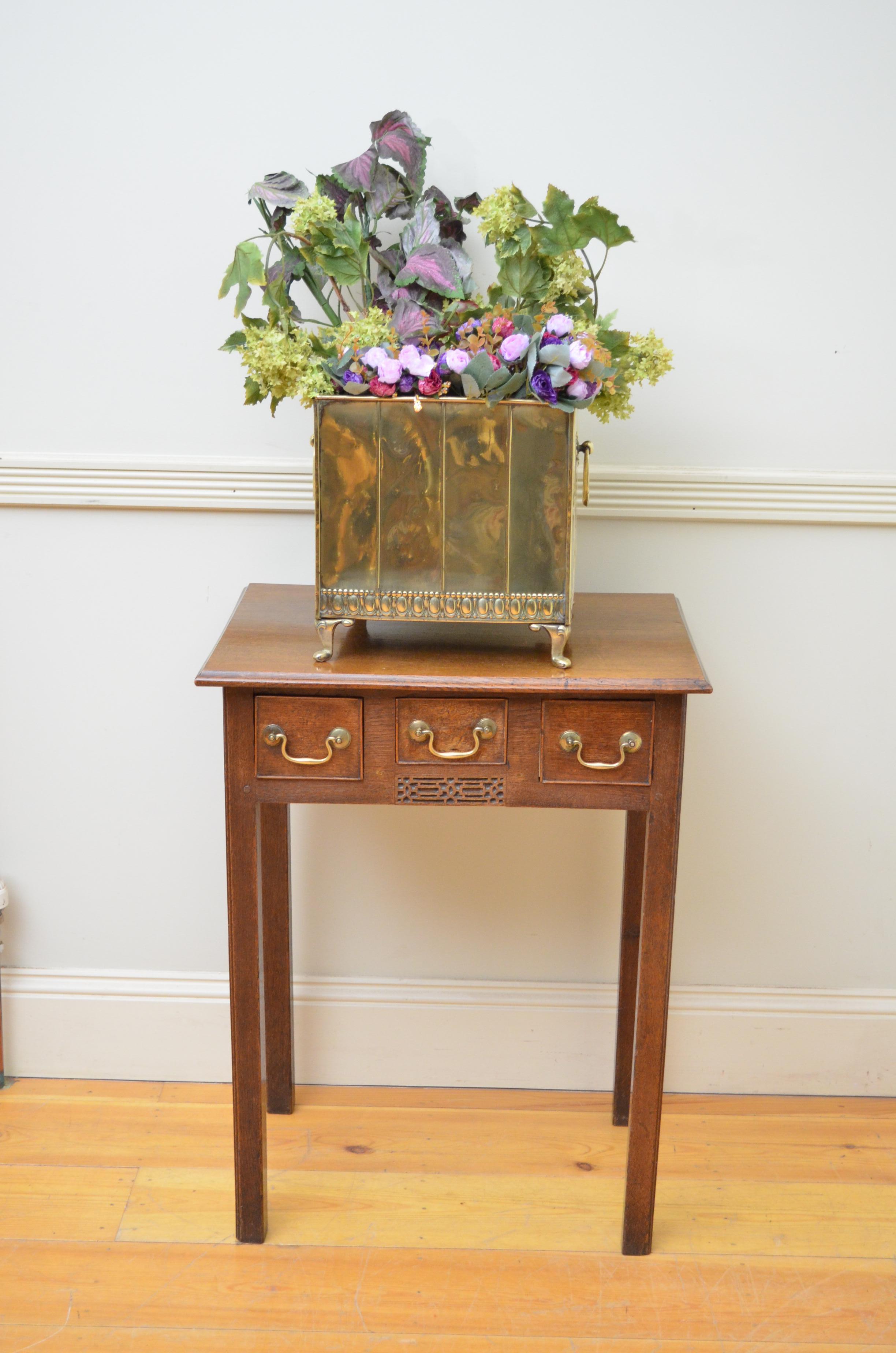 Edwardian Brass Coal Bin or Planter For Sale 1