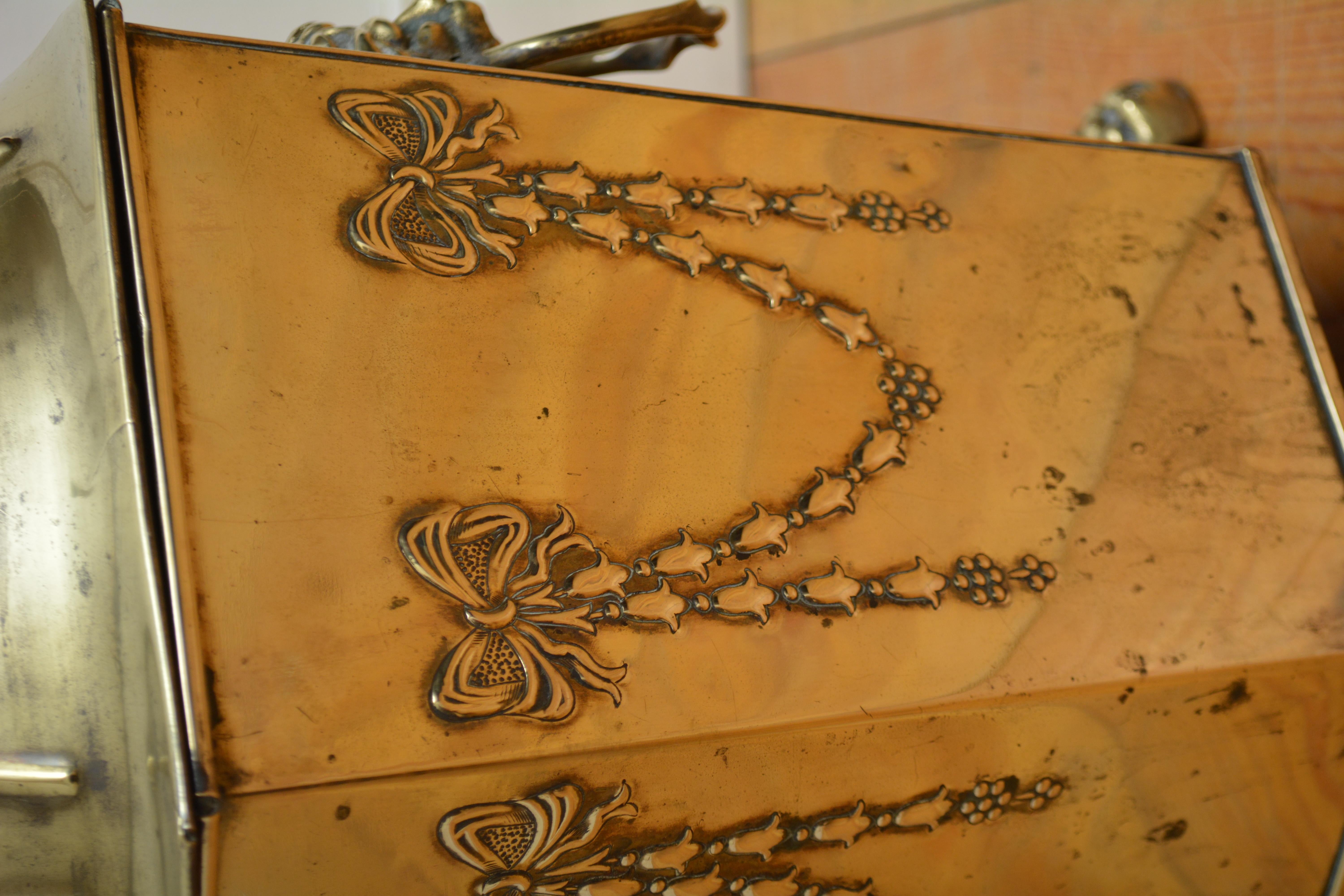 XX secolo Vaso per piante in ottone Edwardian Coal Bin Planter in vendita