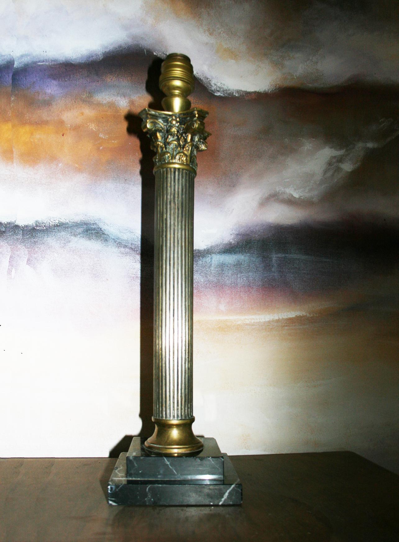 Edwardian Brass and Marble Corinthian Column Table Lamp.Early 20th Century 4