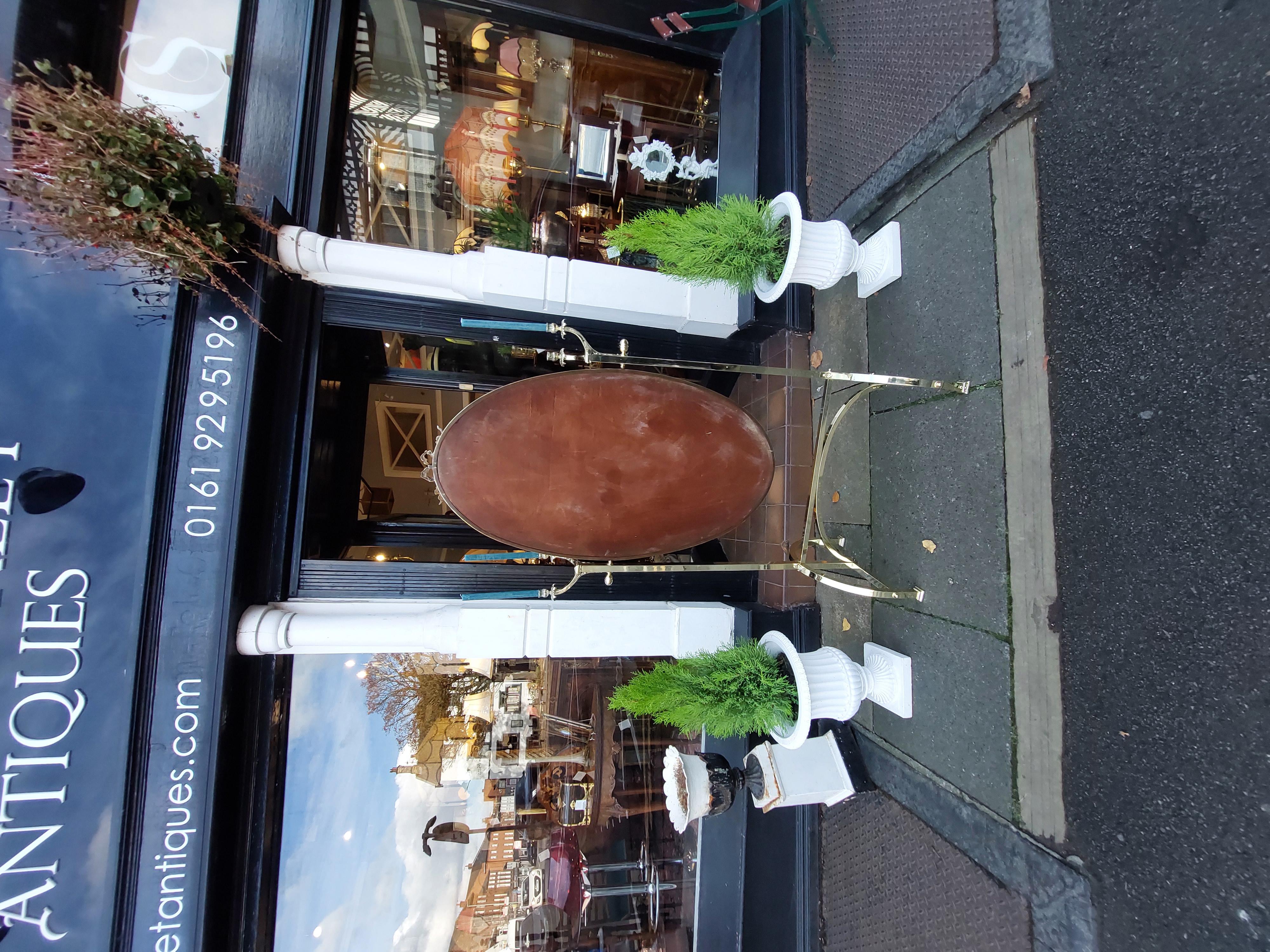 Specchio chevale con cornice in ottone edoardiano in vendita 3