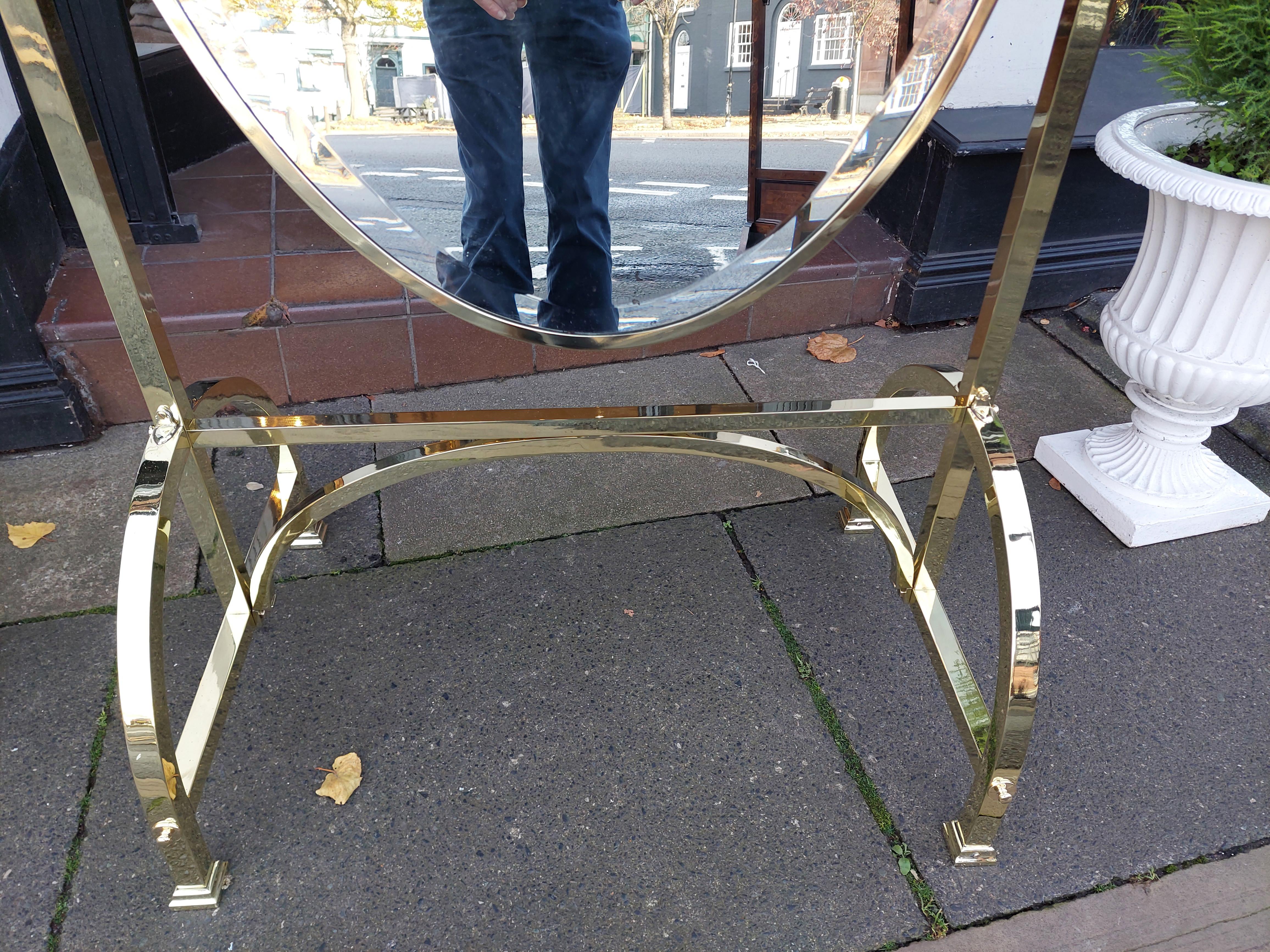 Ottone Specchio chevale con cornice in ottone edoardiano in vendita