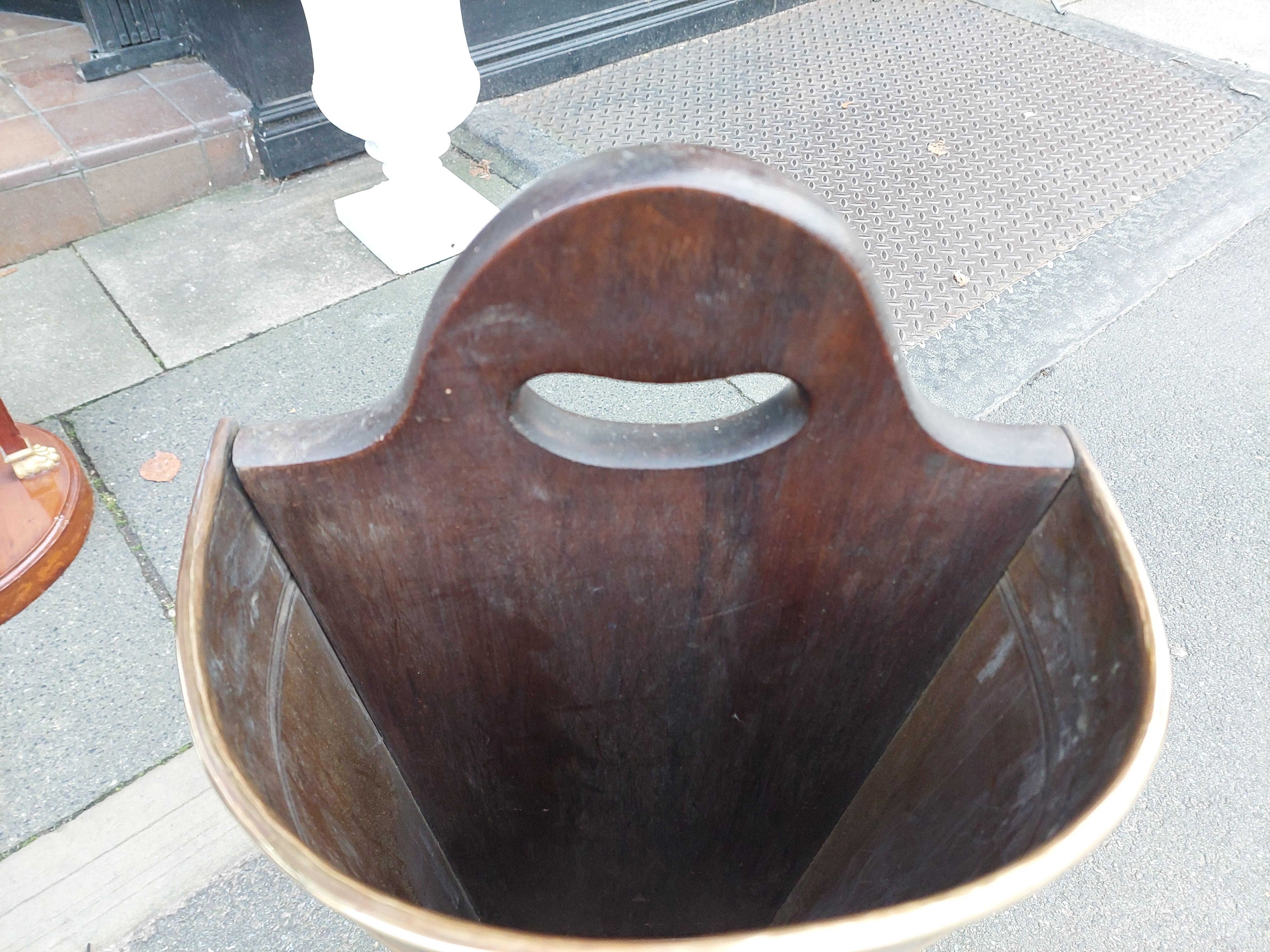 Stand de bâton demi-lune en laiton de l'époque édouardienne en vente 3