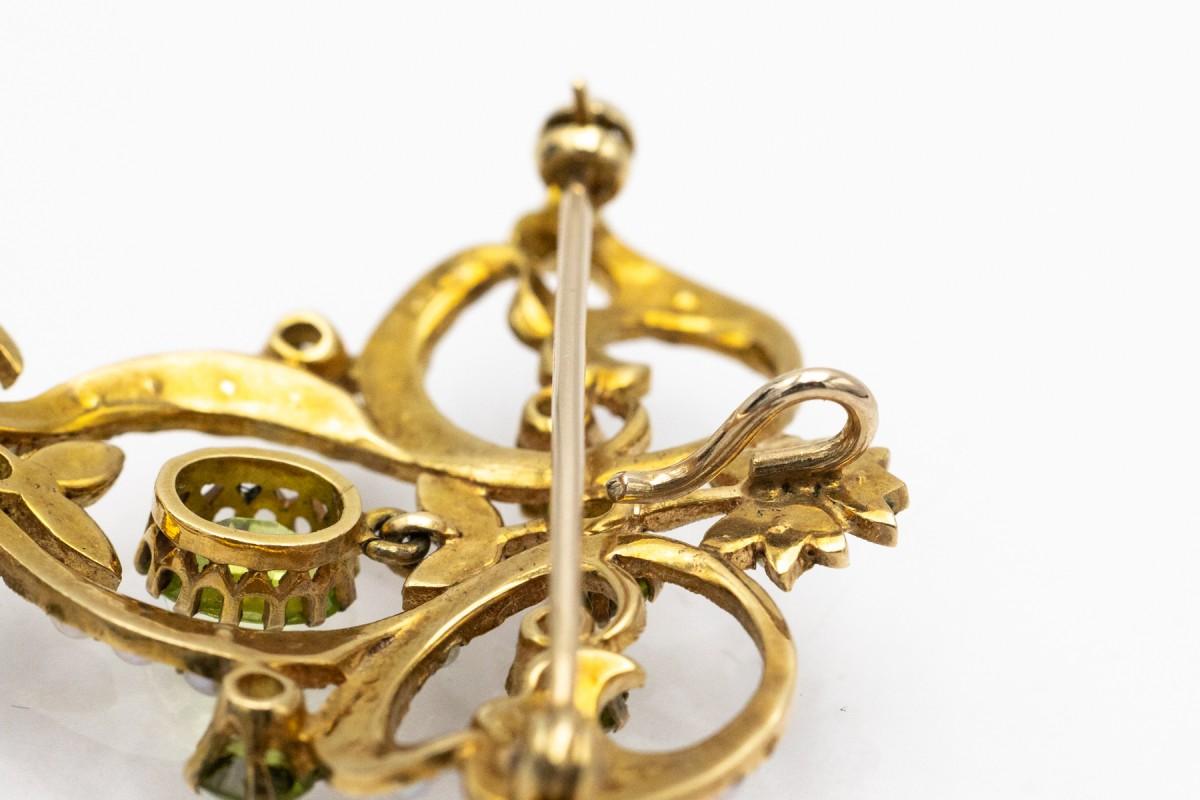 Édouardien Broche pendentif édouardienne avec péridot et perles, début du 20e siècle. en vente
