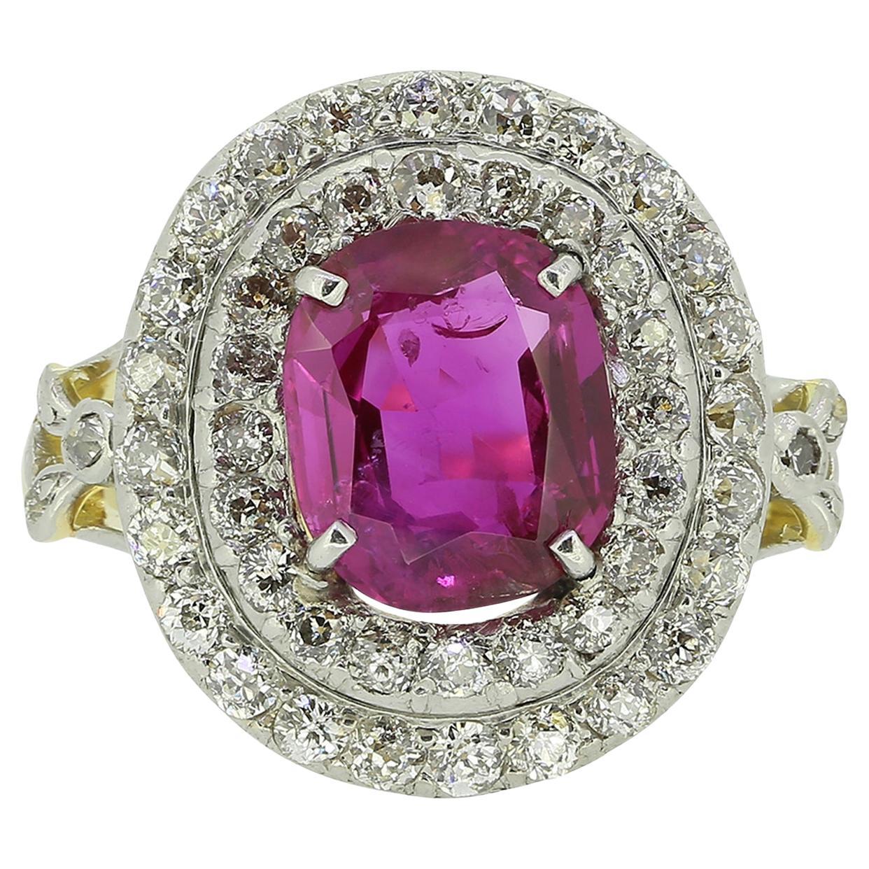 Anillo Eduardiano de Rubí Birmano y Racimo de Diamantes