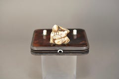 Edwardian Butler Bell Push japanischen Elfenbein Figur auf Schildkröte Shell