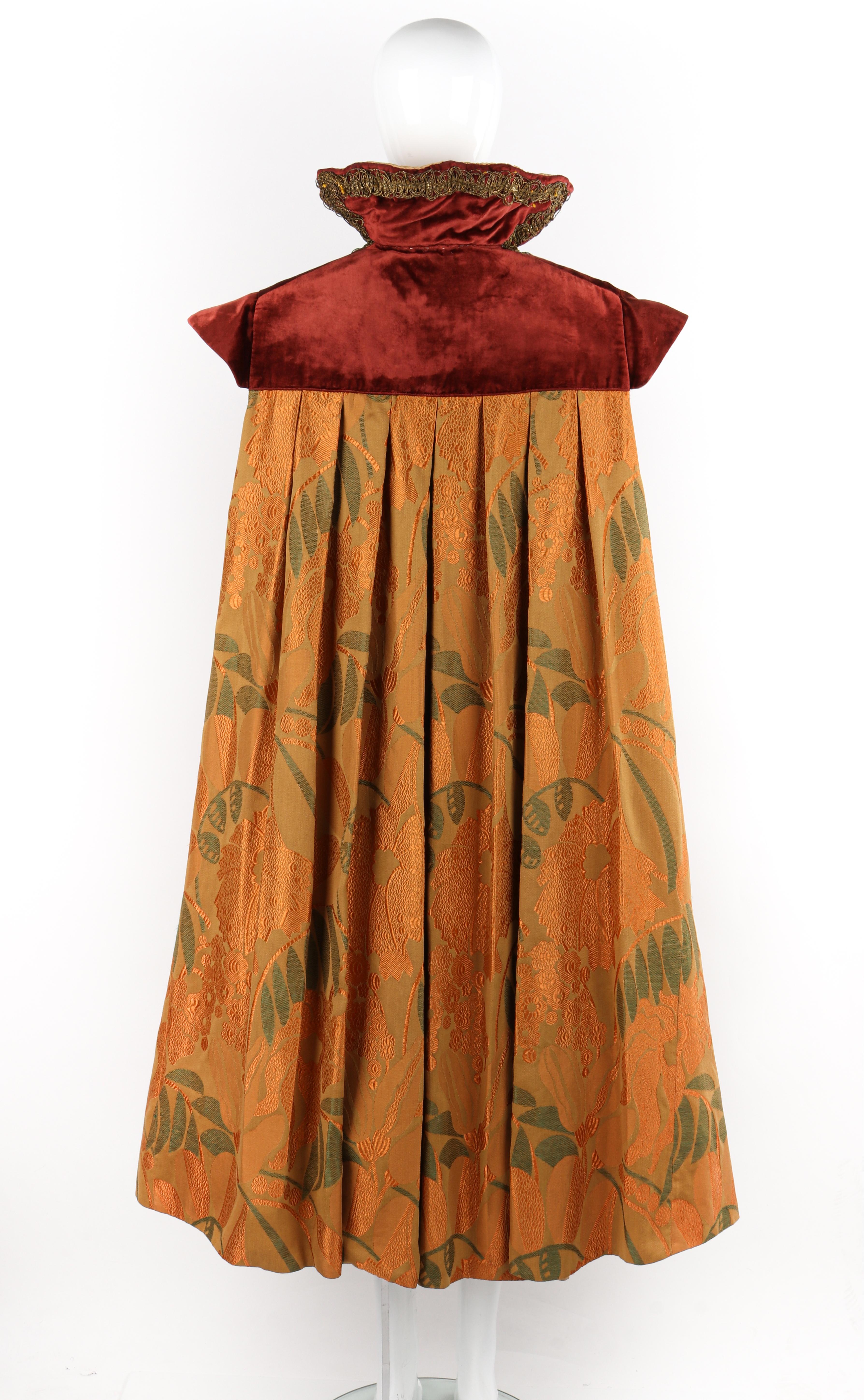 Edwardian c.1900-1910s Couture Multicolor Velvet Silk Wrap Coat Collared Cape In Fair Condition In Thiensville, WI