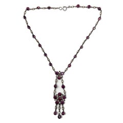 Collier à pendentifs floraux en argent et pâte violette de l'époque édouardienne c.C. 1900