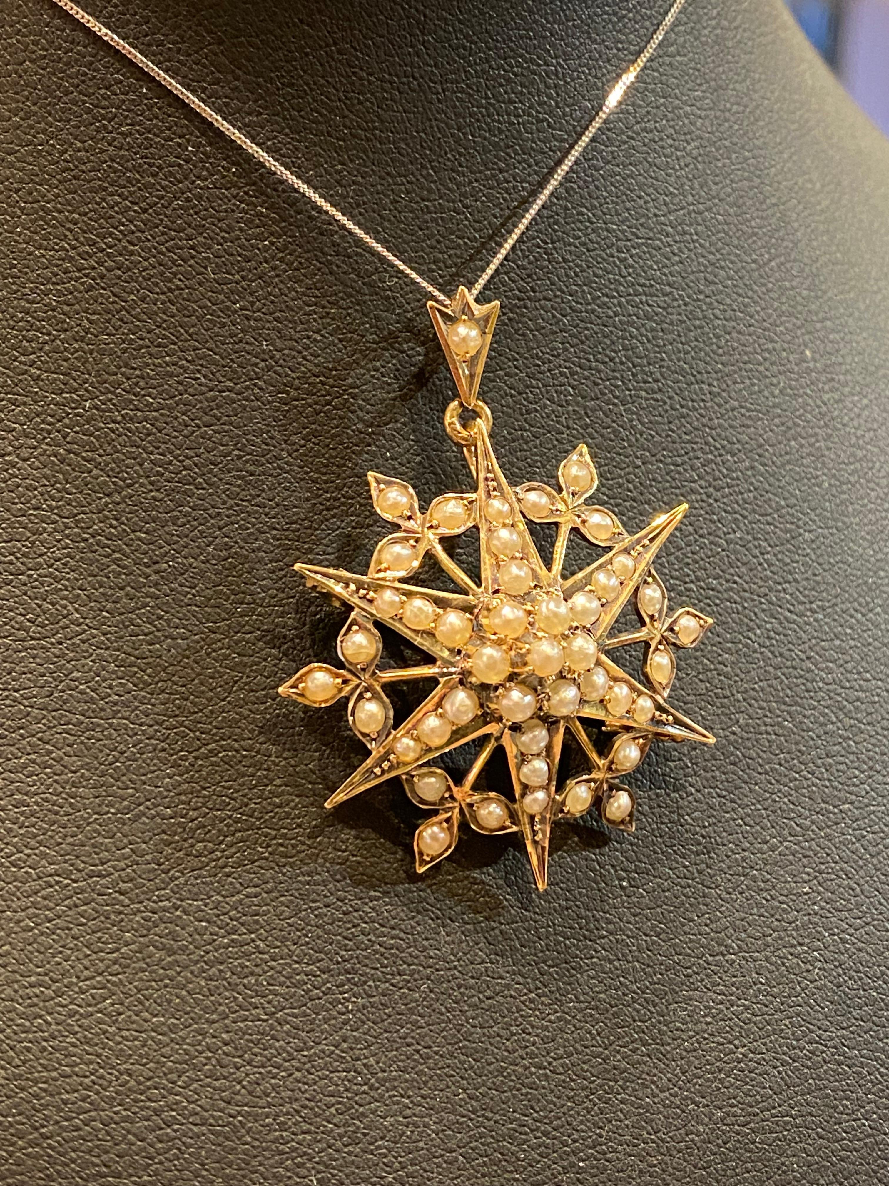 Taglio rotondo Spilla/pendente in oro 15 carati e perle a stella di Willis & Sons del periodo edoardiano del 1905 circa in vendita