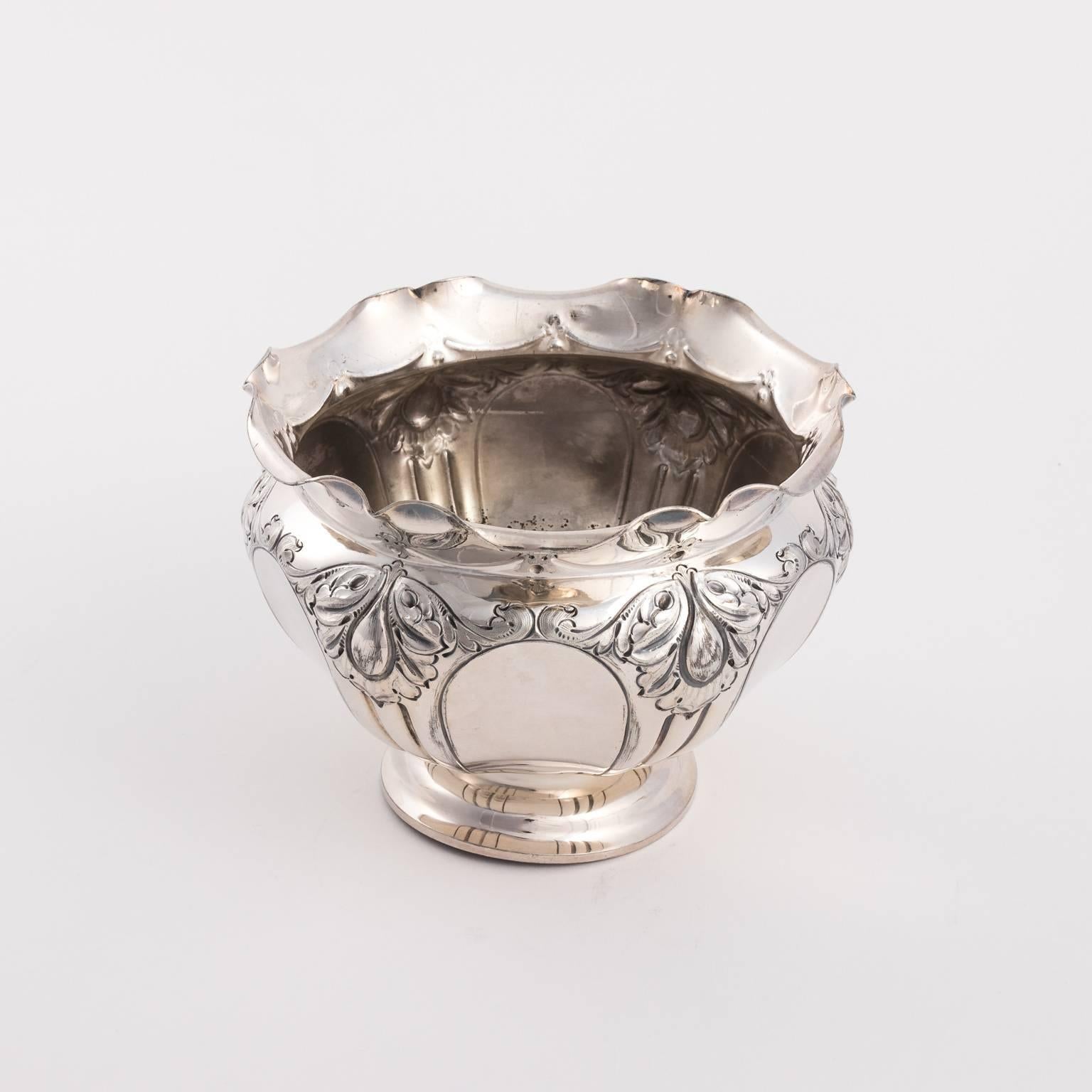 Edwardian Cache Pot, circa 1900 In Good Condition In Stamford, CT