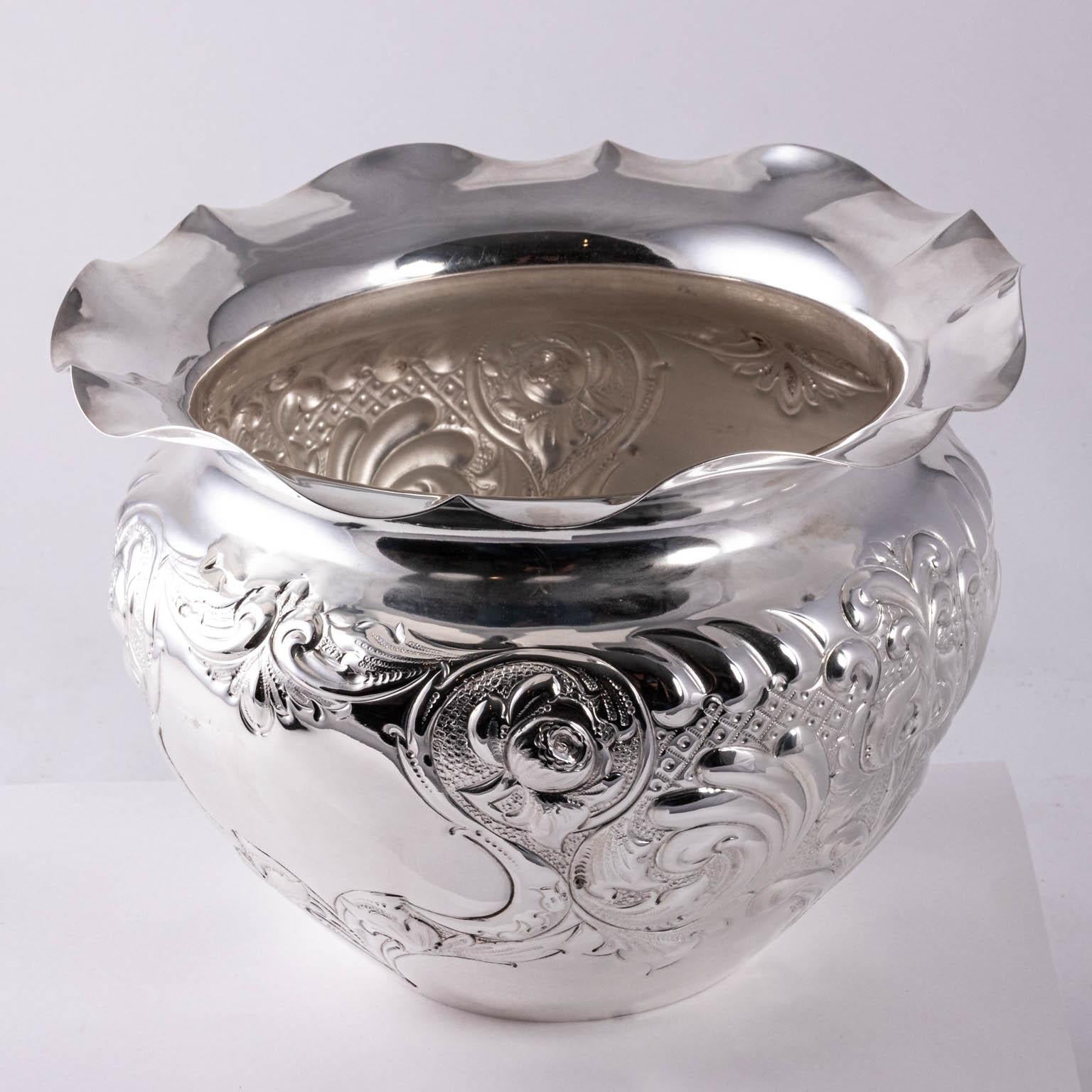 Extra large Edwardian silver plate cachepot with scalloped edge, circa 1900. Made in England. Please note of wear consistent with age.