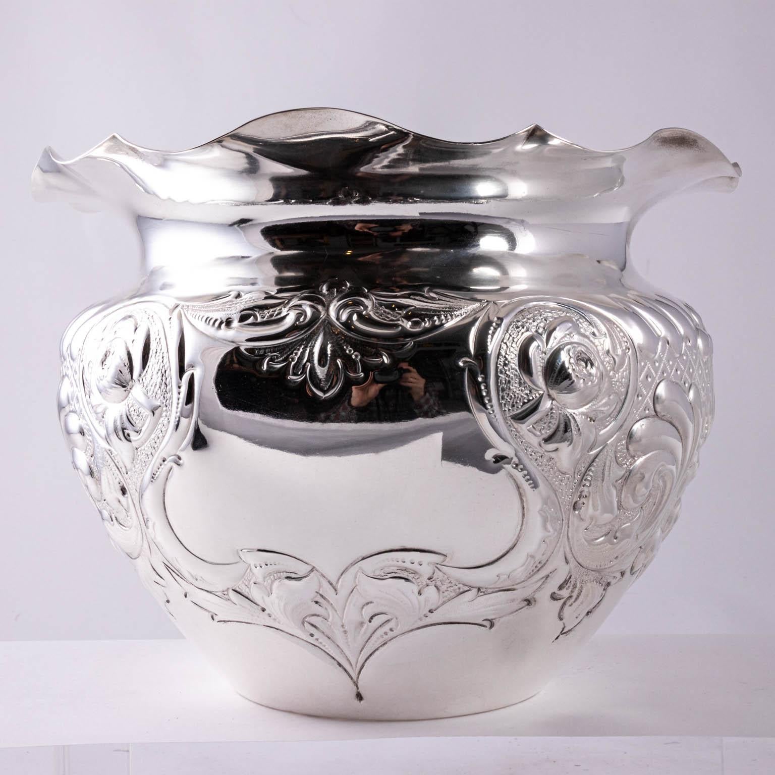 Early 20th Century Edwardian Cache Pot