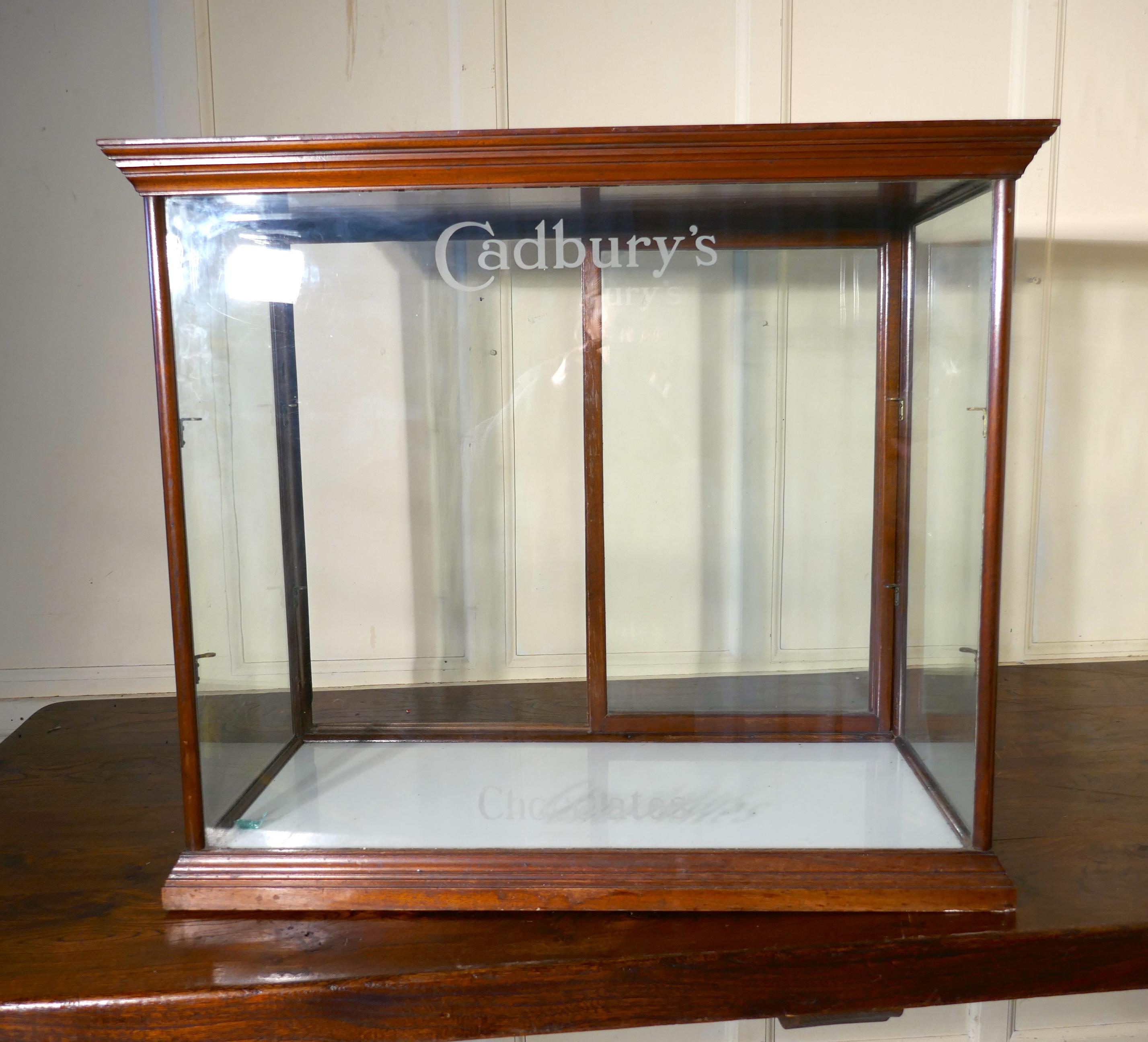 Vitrina eduardiana Cadbury's Counter Top Sweet Shop Eduardiano en venta
